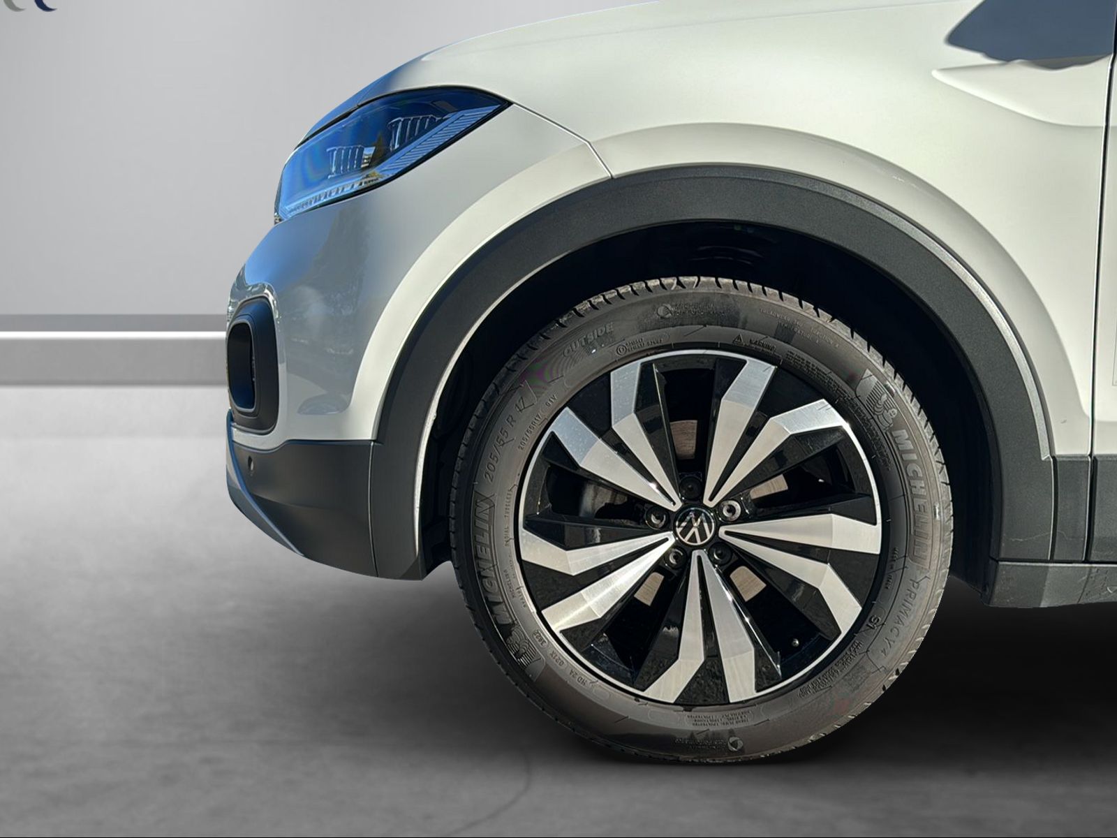 VW T-Cross 1.0 TSI Life Selection-image-13