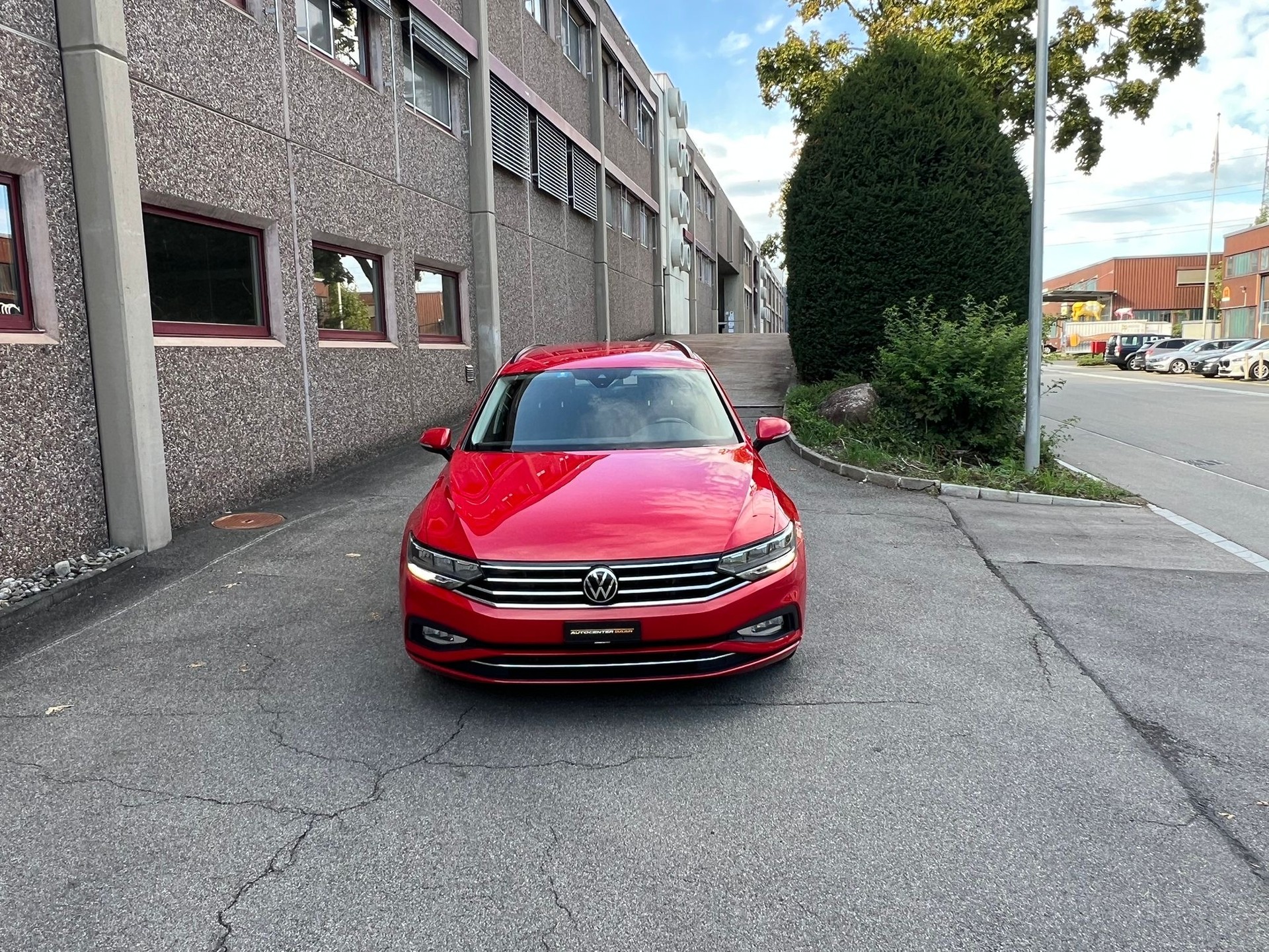 VW Passat 2.0 TDI BMT Business 4Motion DSG-showroom-element-1