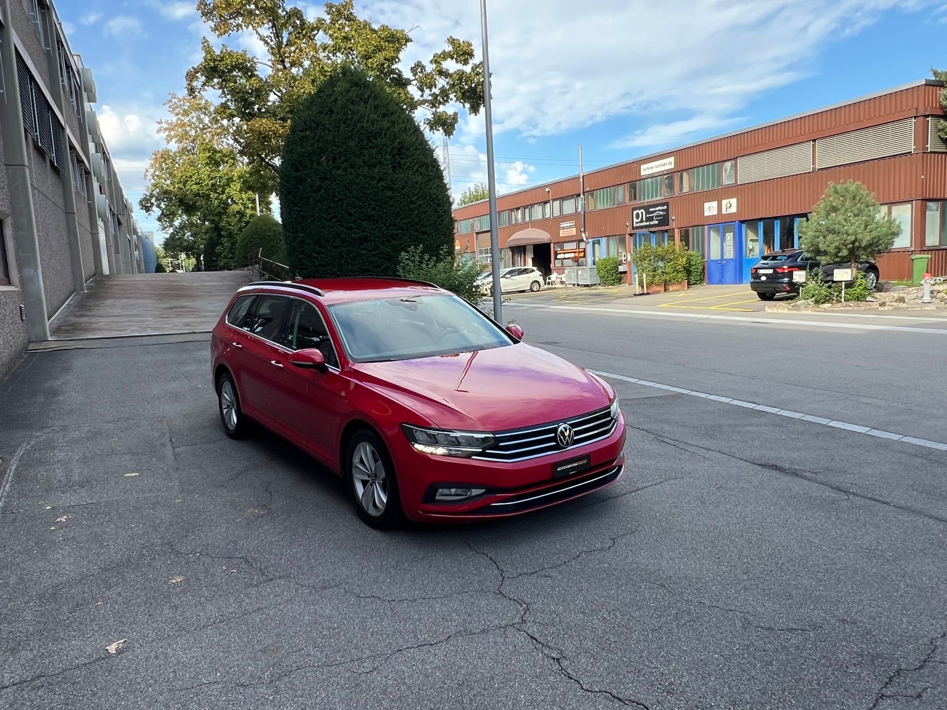 VW Passat 2.0 TDI BMT Business 4Motion DSG-showroom-element-2