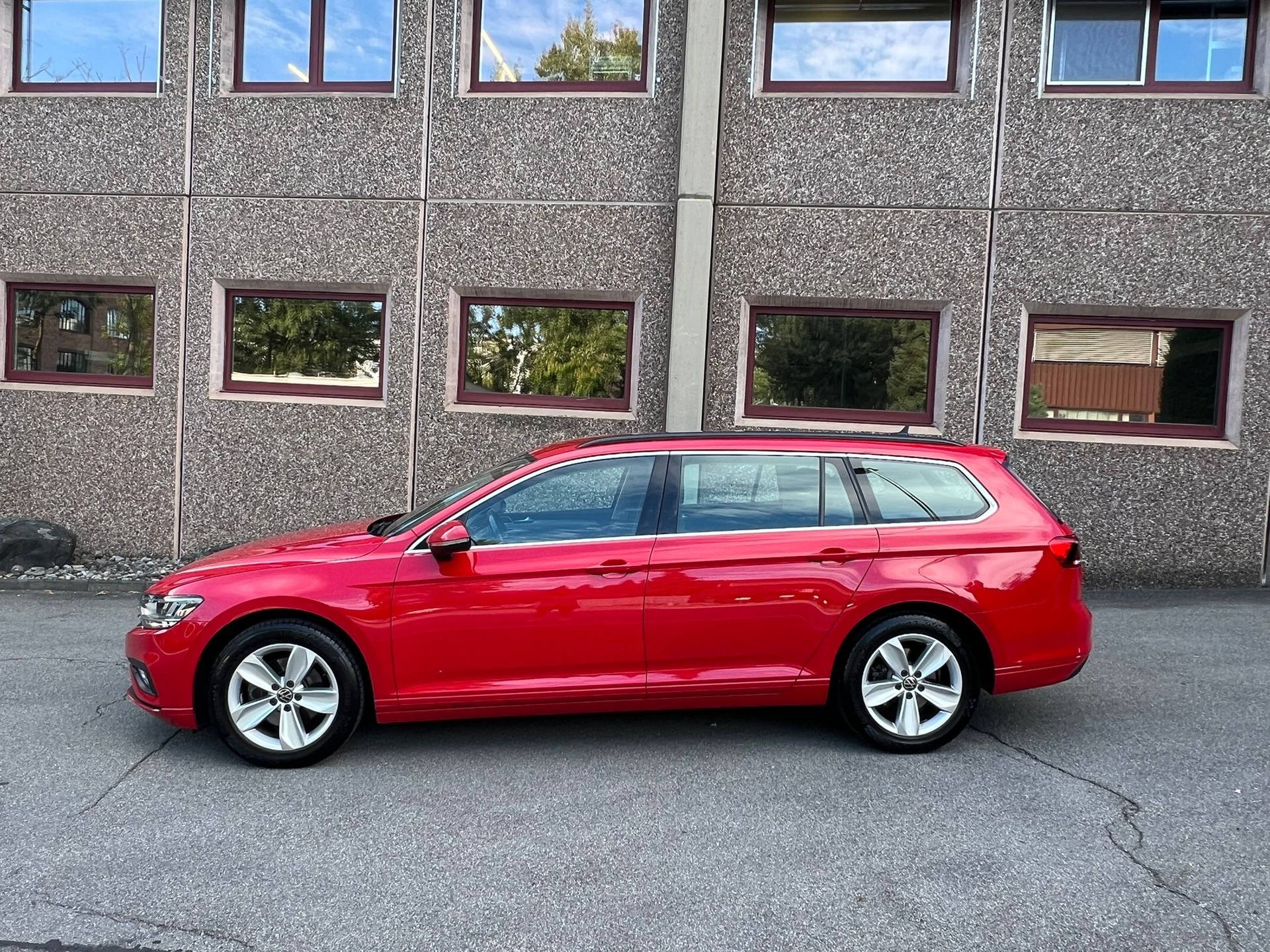 VW Passat 2.0 TDI BMT Business 4Motion DSG-showroom-element-3