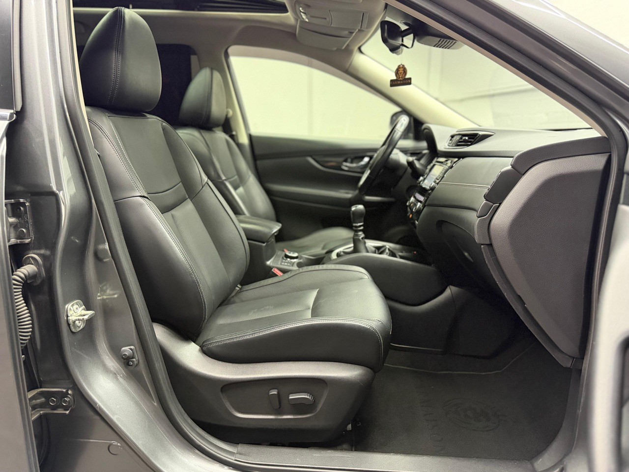 NISSAN X-Trail 2.0 dCi ALL-MODE 4x4 | Panorama Dach | Eibach Tiefergelegt | 360° Kamera | Bose | Carbon | Leder-image-25