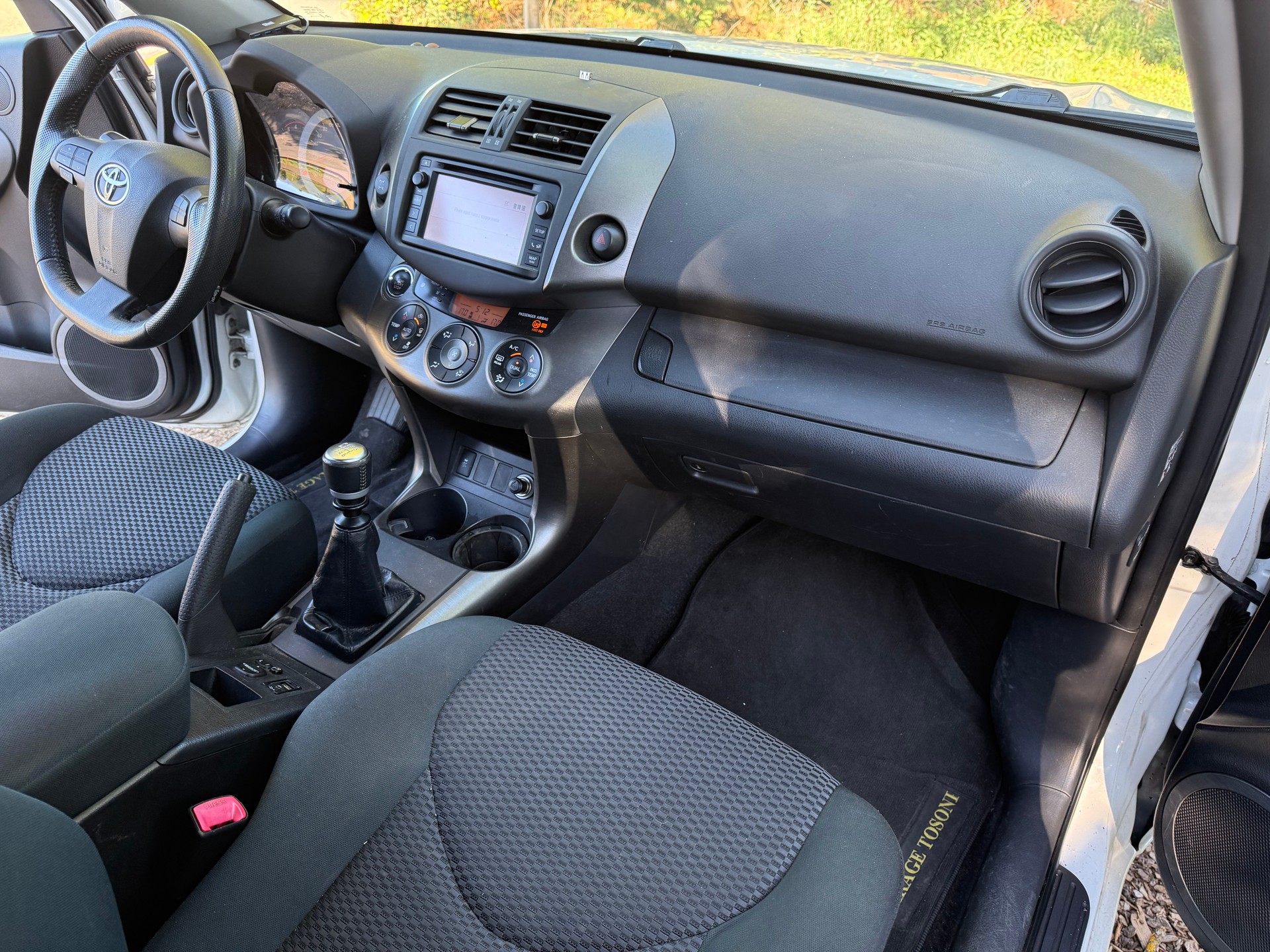 TOYOTA RAV-4 2.2D-4D Style-image-9