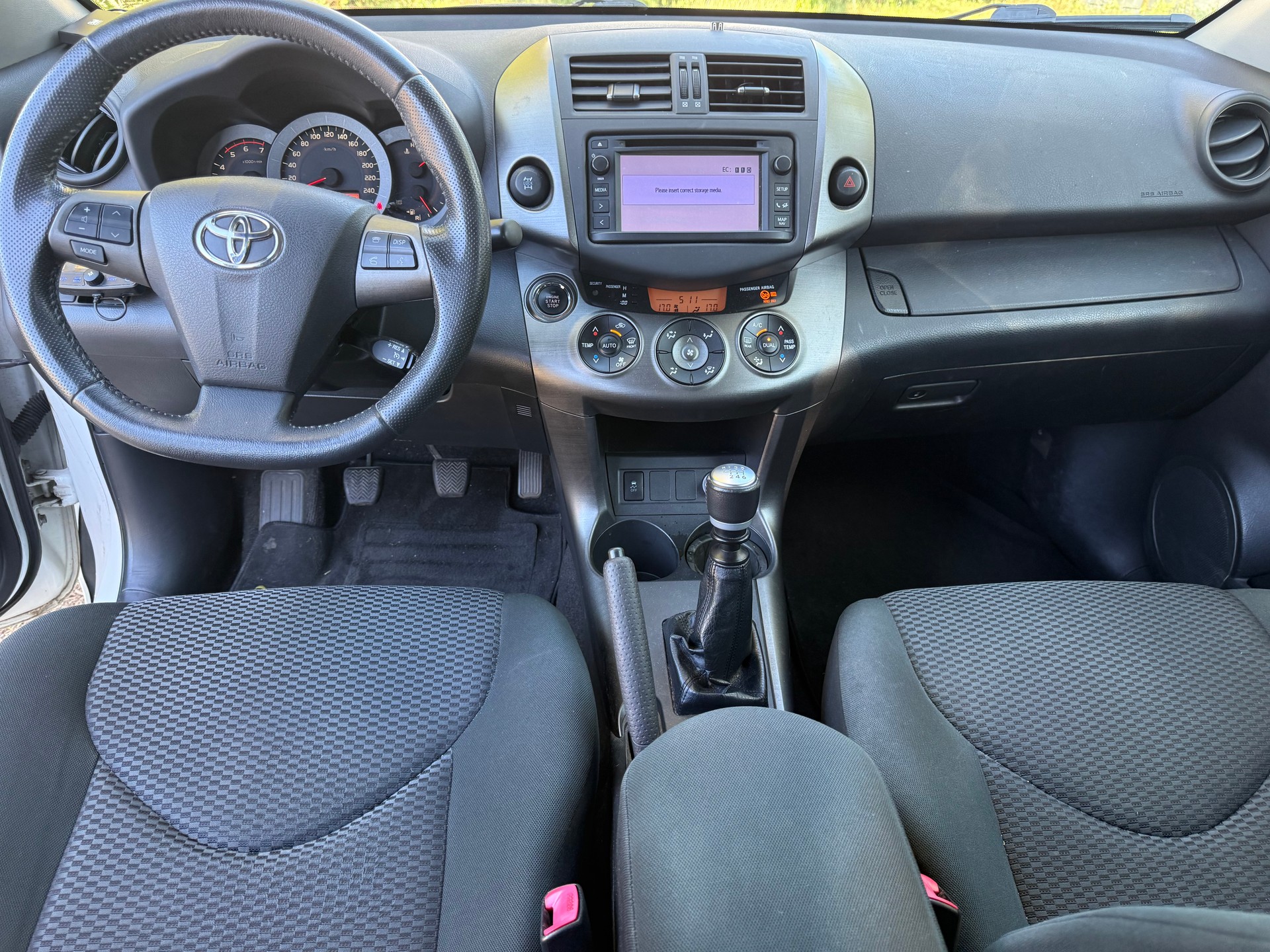 TOYOTA RAV-4 2.2D-4D Style-image-8