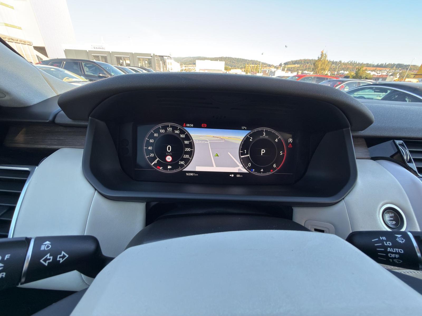 LAND ROVER Discovery 3.0 TDV6 HSE-image-17