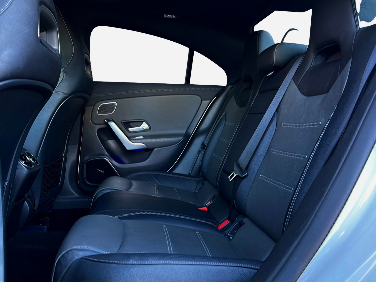 MERCEDES-BENZ CLA 45 S AMG 4Matic+ 8G-DCT-image-9