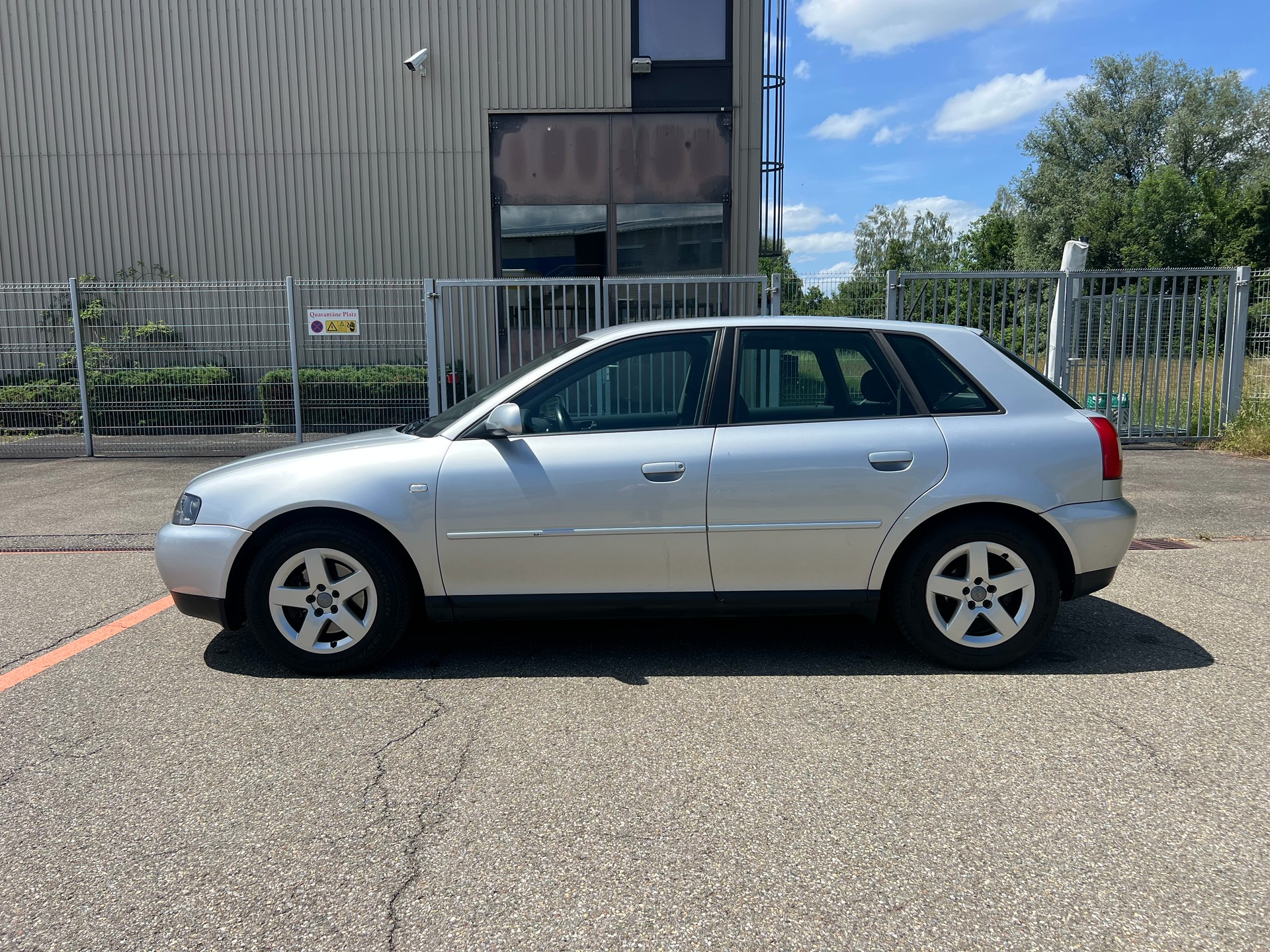 AUDI 1.8 20V Turbo 150 Attraction-image-1