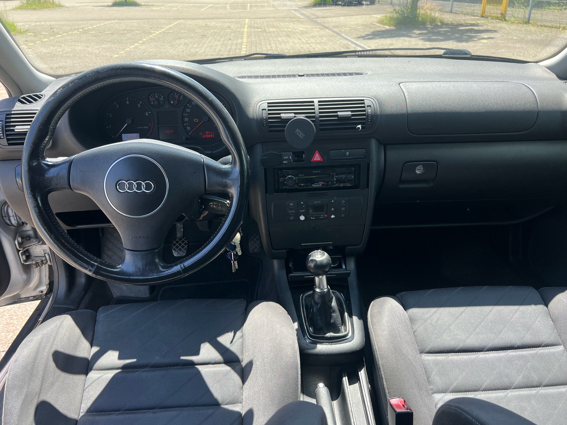 AUDI 1.8 20V Turbo 150 Attraction-image-2