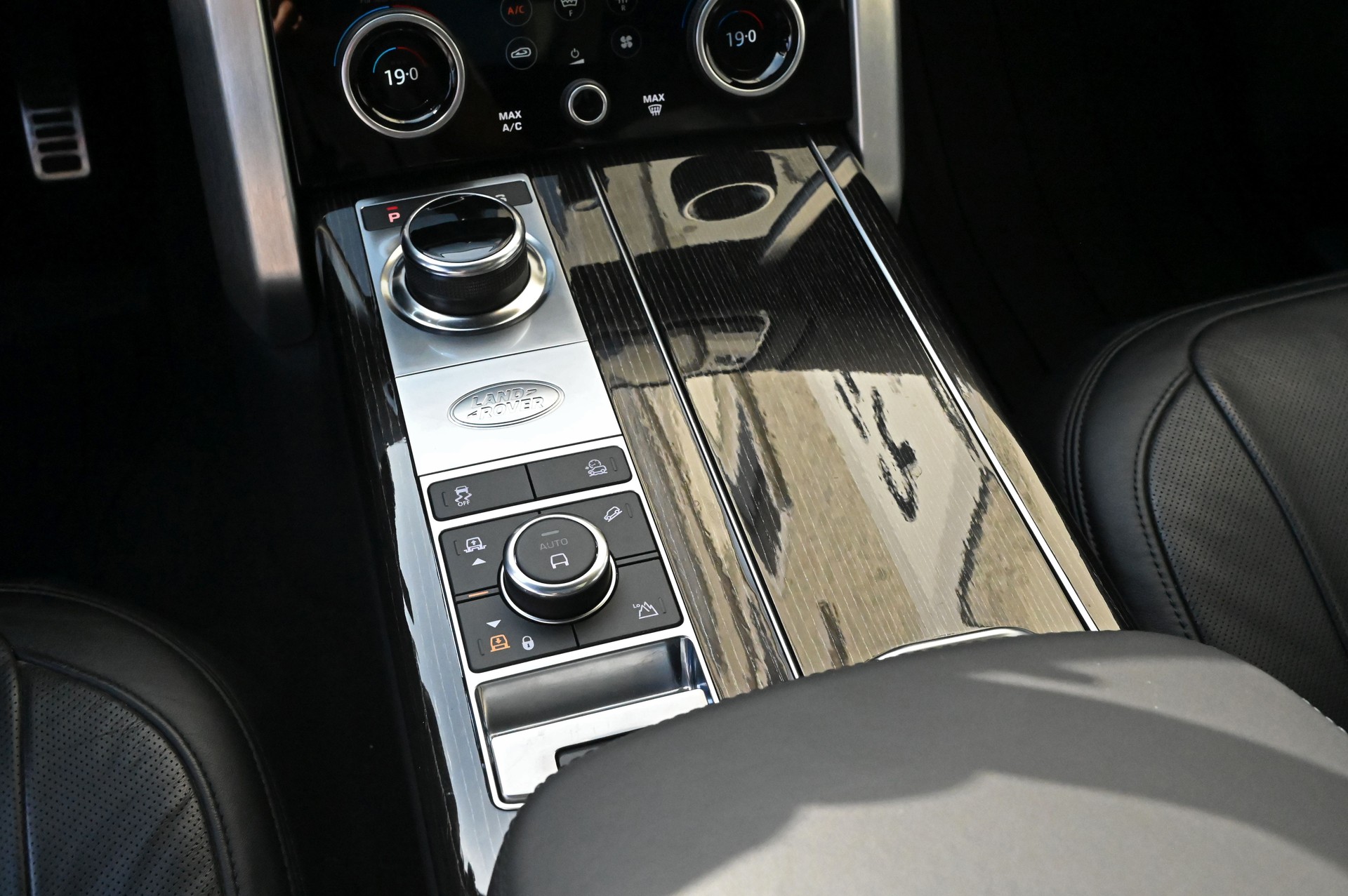 LAND ROVER Range Rover 5.0 V8 S/C AB Automatic-image-19