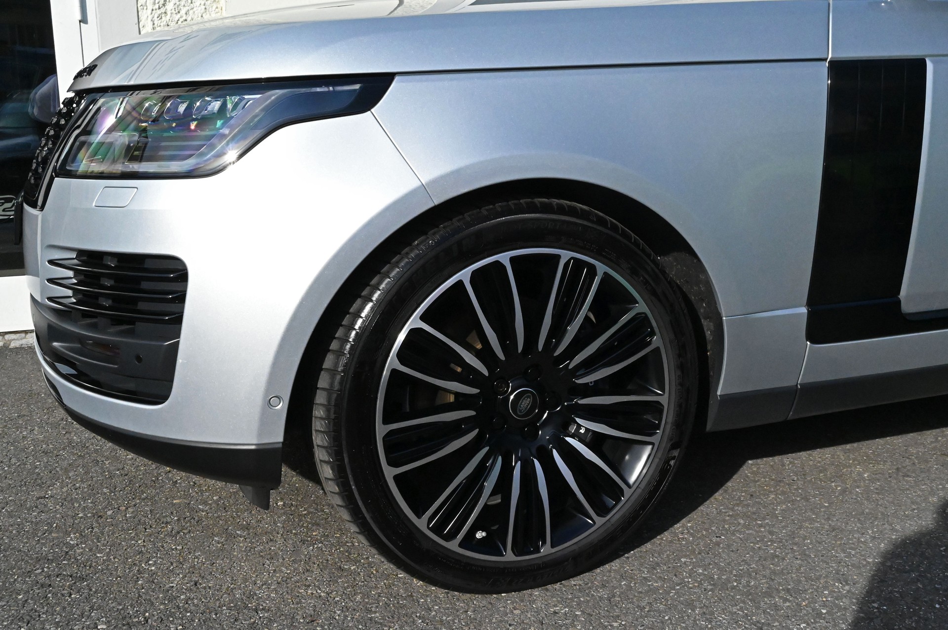LAND ROVER Range Rover 5.0 V8 S/C AB Automatic-image-5