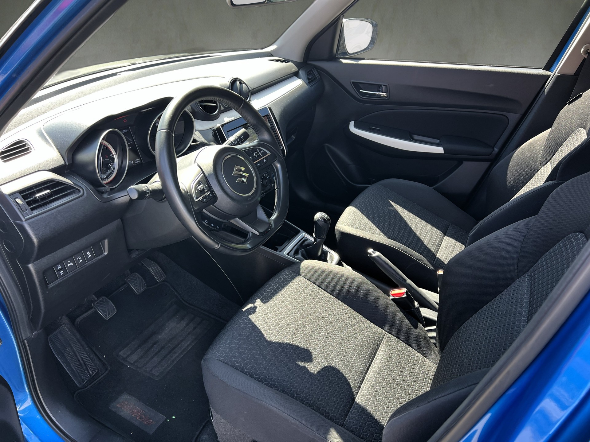 SUZUKI Swift 1,3 i 4X4-image-6