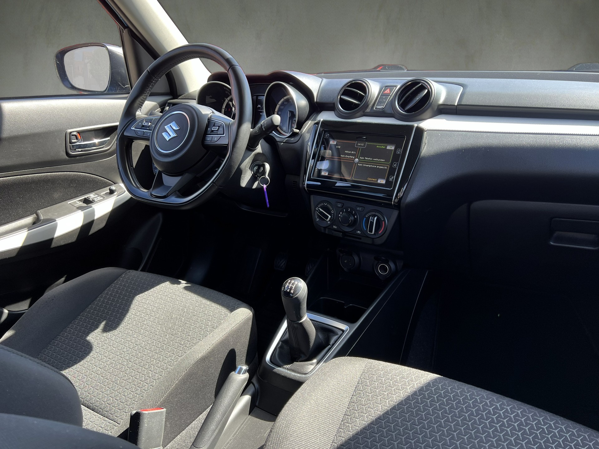SUZUKI Swift 1,3 i 4X4-image-9