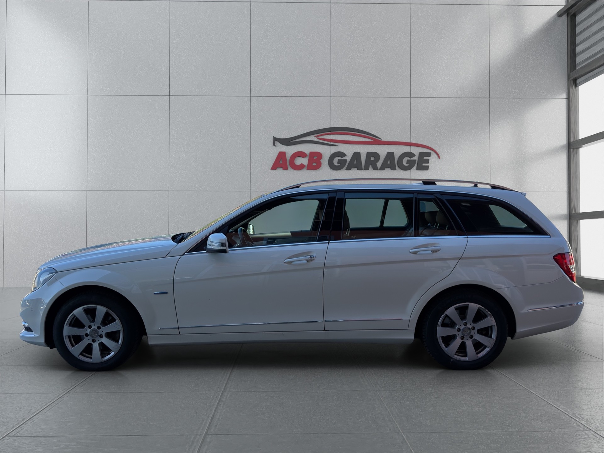 MERCEDES-BENZ C 200 Avantgarde 7G-Tronic-image-3