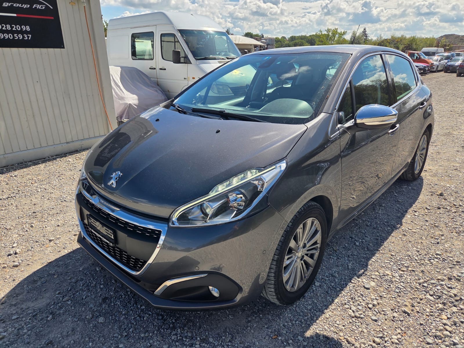 PEUGEOT 208 1.2 PureTech Allure EAT6-image-2