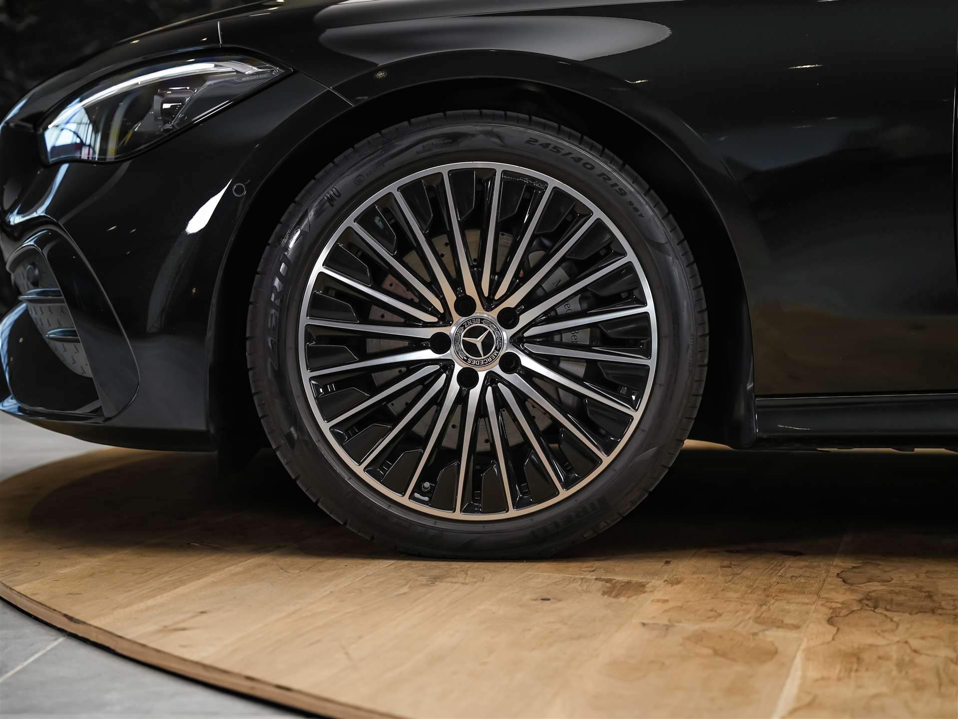 MERCEDES-BENZ CLE 200 AMG Line 4matic Coupé*Panorama*360° Kamera*Werksgarantie*-image-14