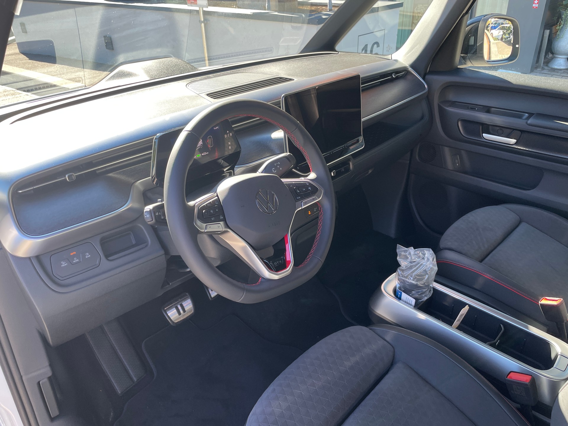VW ID.Buzz LWB GTX 4 Motion, 7-Sitzer-image-12