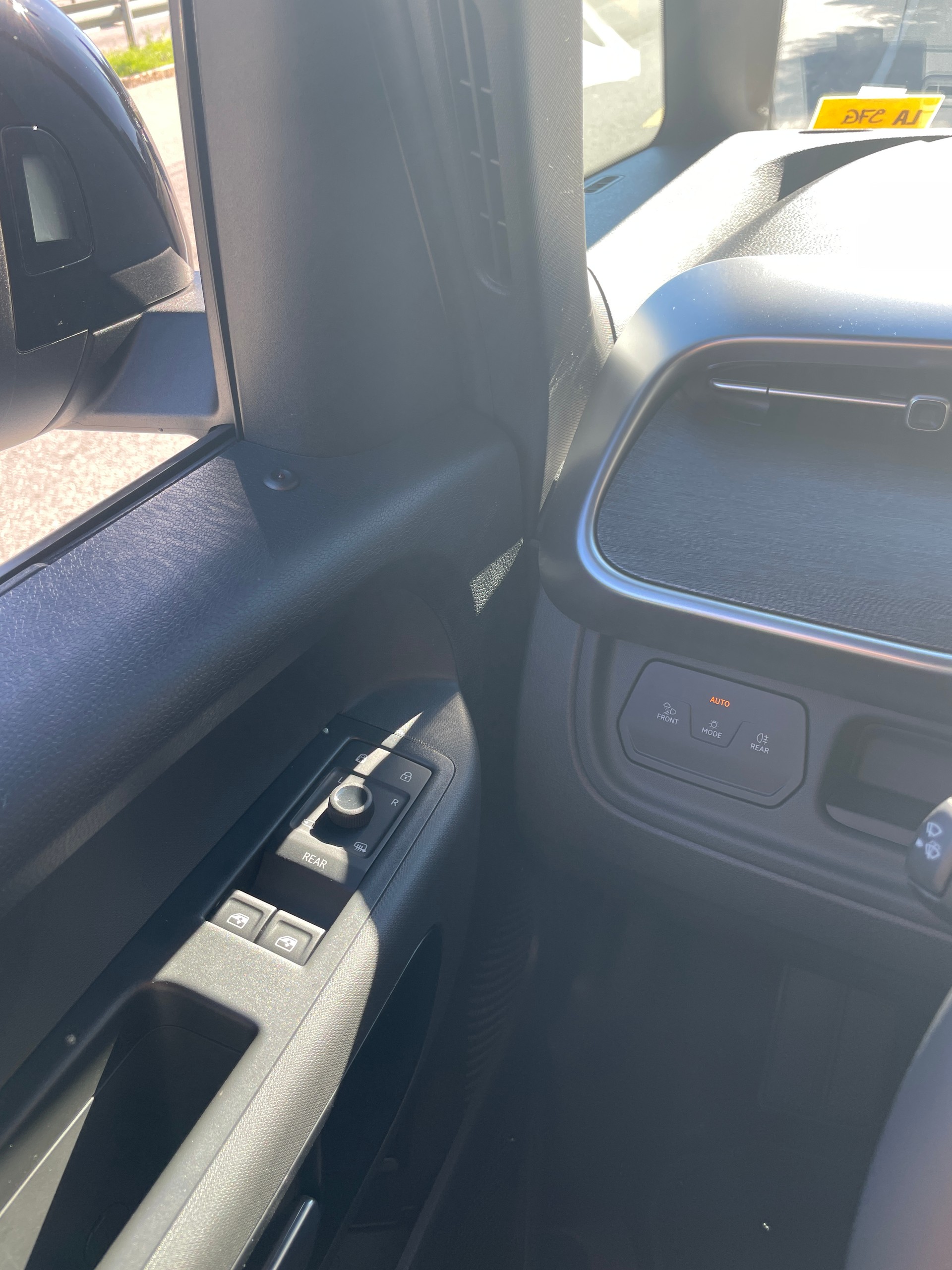 VW ID.Buzz LWB GTX 4 Motion, 7-Sitzer-image-21