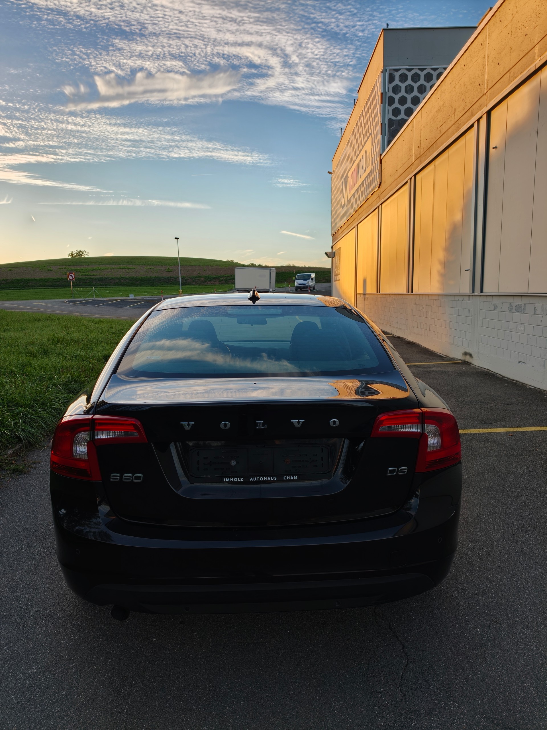 VOLVO S60 D3-image-5