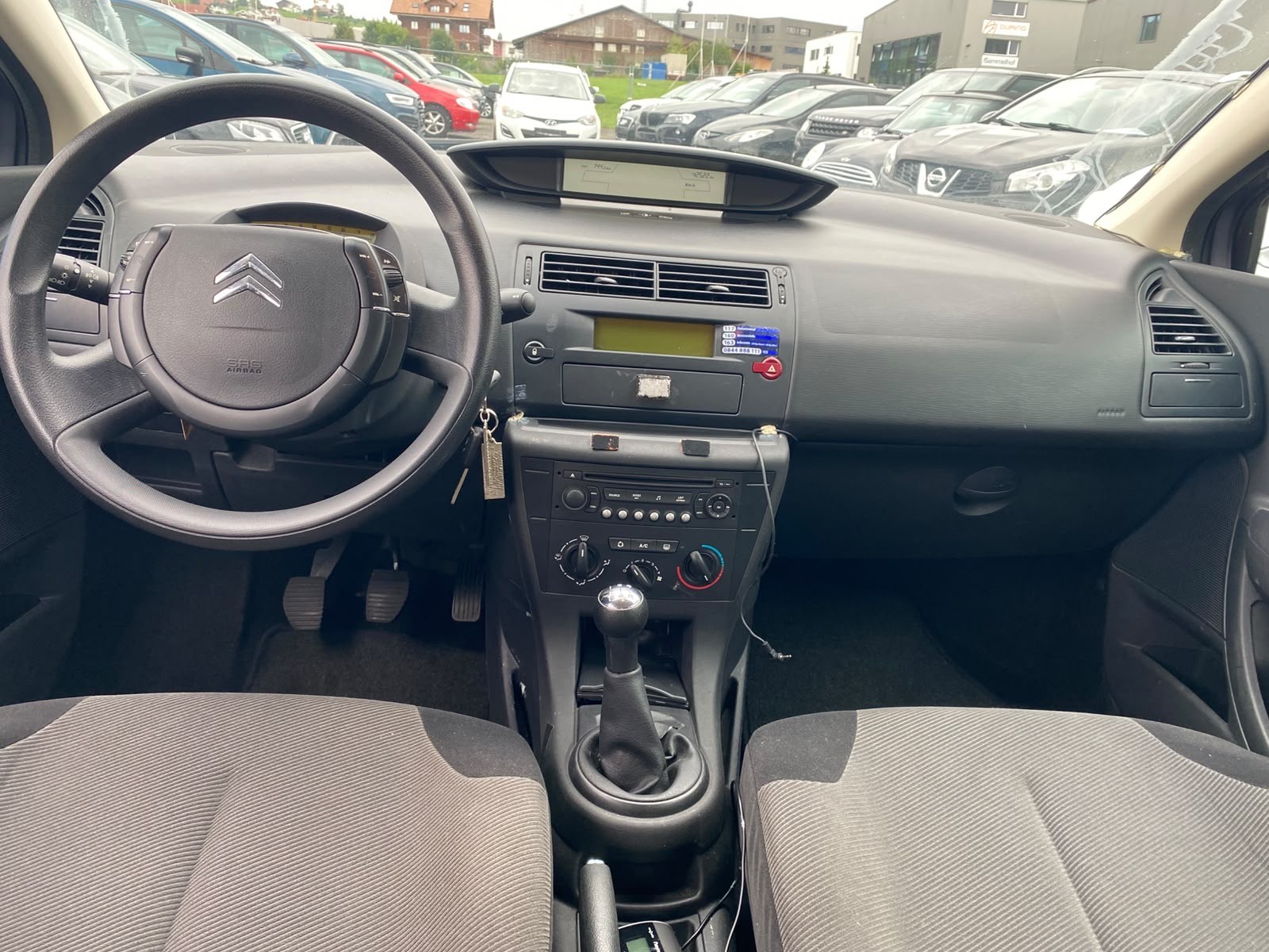 CITROEN C4 Berline 1.6i 16V SX-image-5