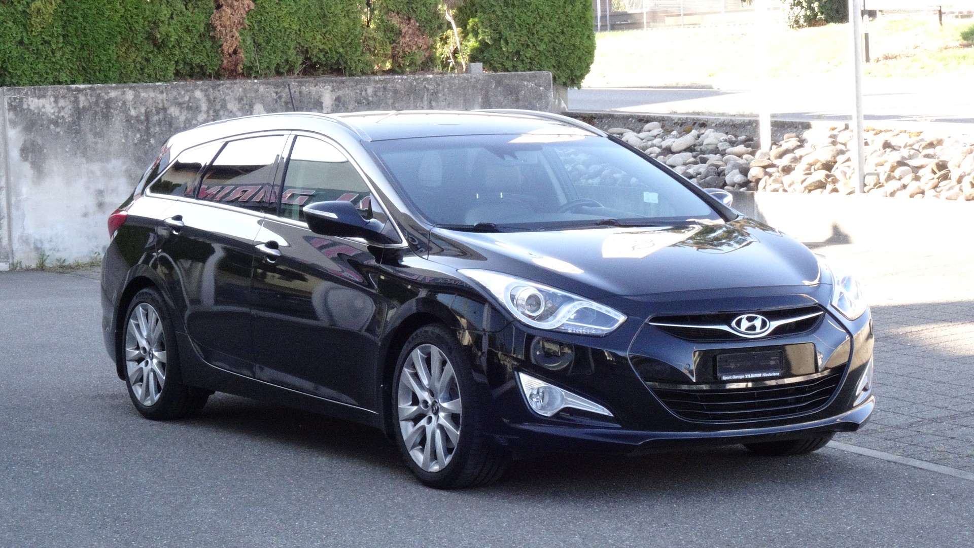 HYUNDAI i40 Wagon 2.0 GDi Style Automatic-image-19