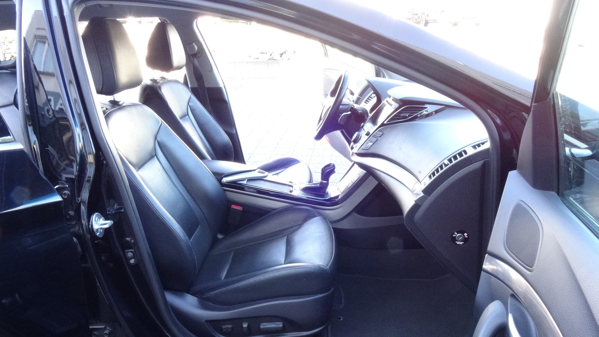 HYUNDAI i40 Wagon 2.0 GDi Style Automatic-image-9