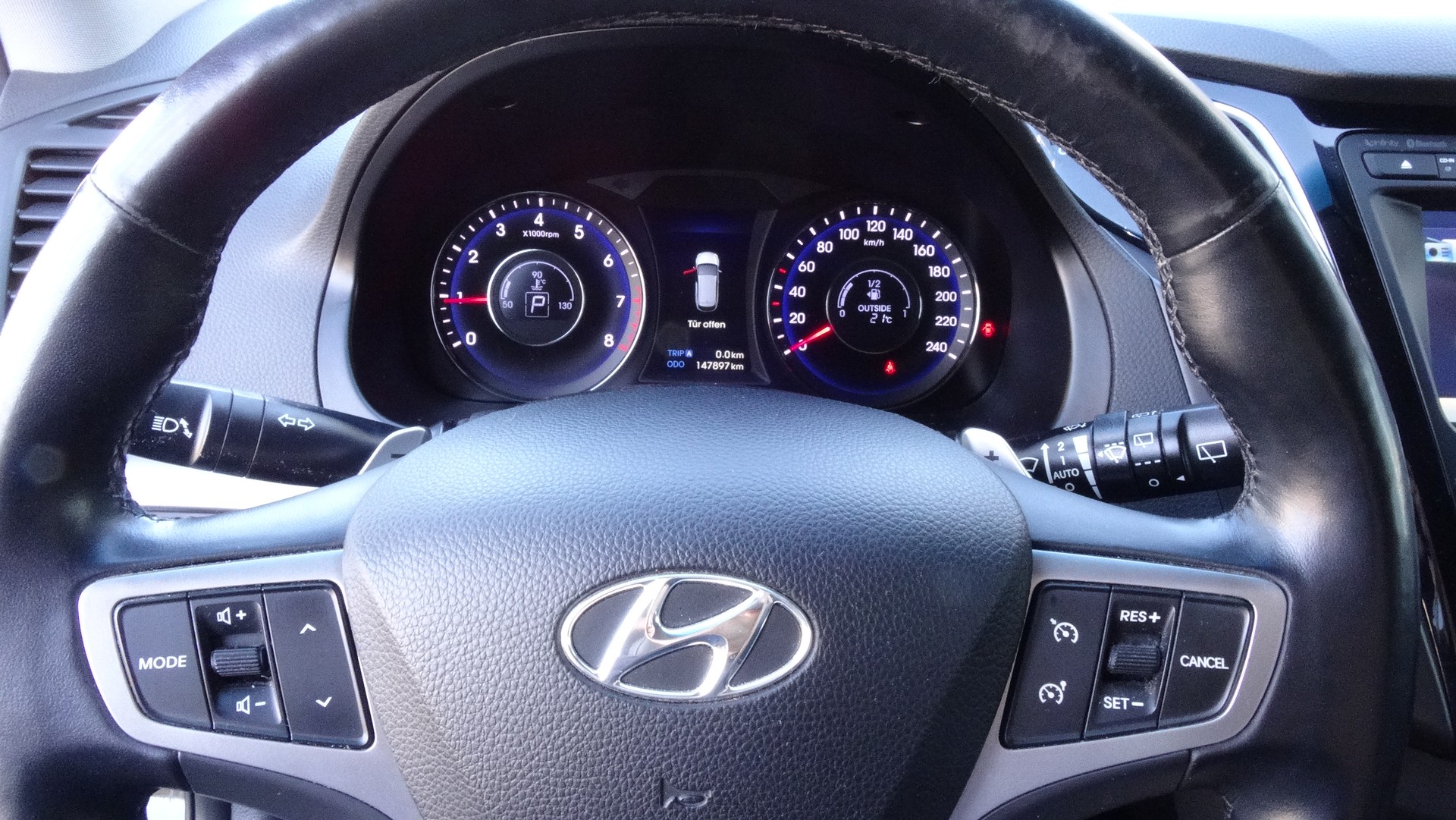 HYUNDAI i40 Wagon 2.0 GDi Style Automatic-image-13
