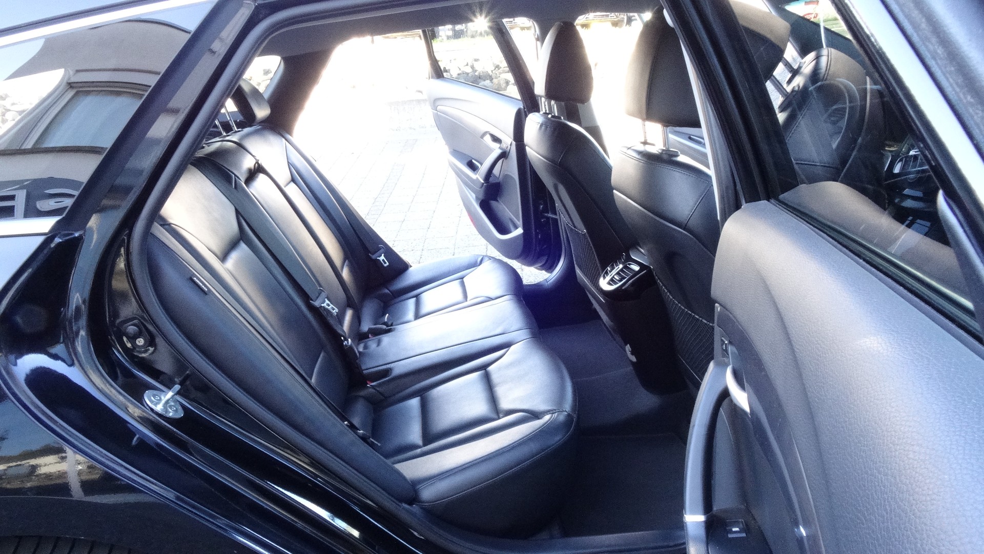 HYUNDAI i40 Wagon 2.0 GDi Style Automatic-image-11