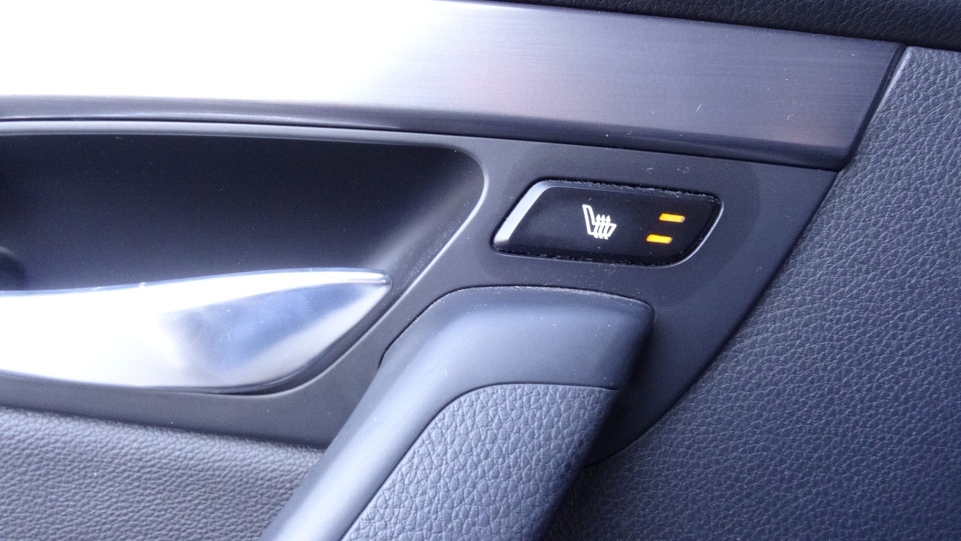 HYUNDAI i40 Wagon 2.0 GDi Style Automatic-image-17