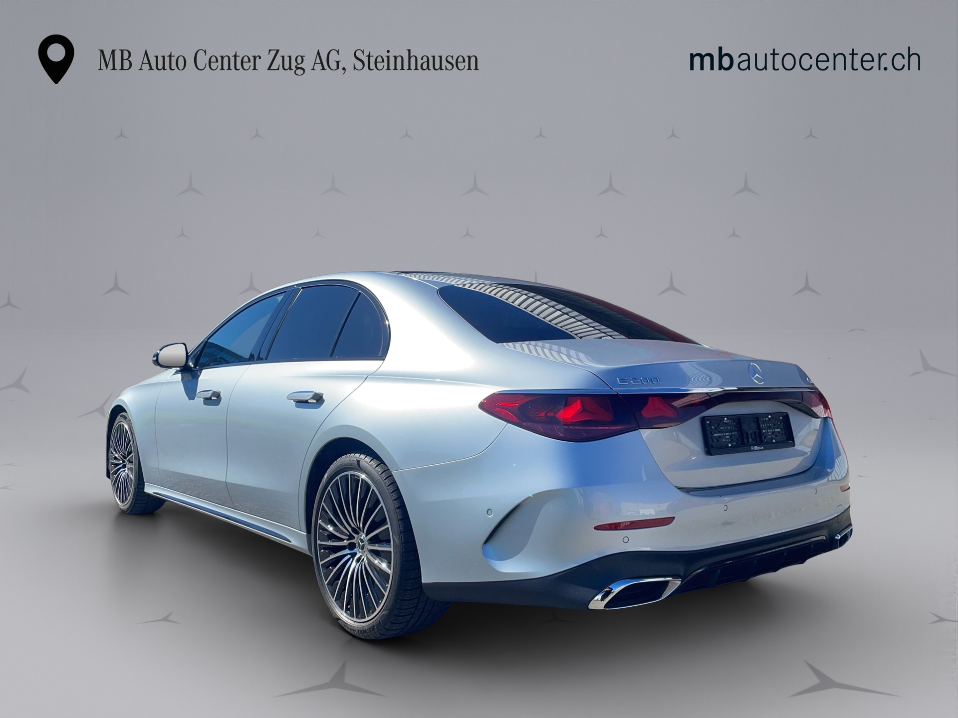 MERCEDES-BENZ E 200 AMG Line 4matic-showroom-element-3