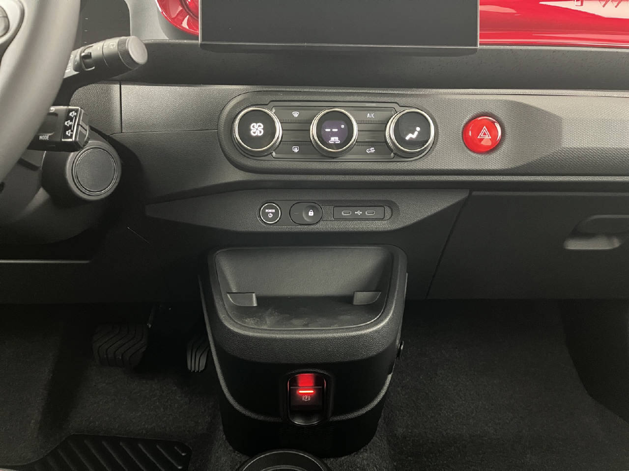 RENAULT Twingo E-Tech Urban Range techno-image-13