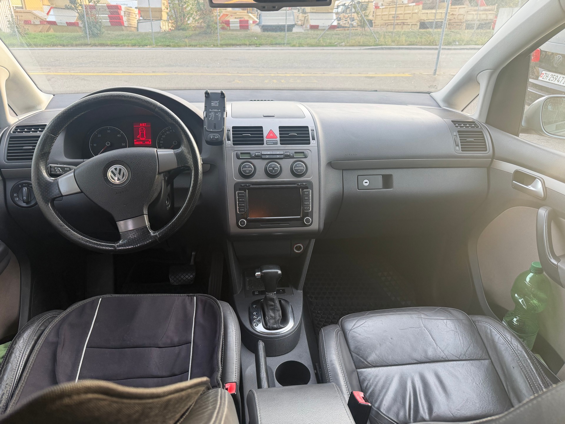 VW CrossTouran 2.0 TDI DSG-image-7