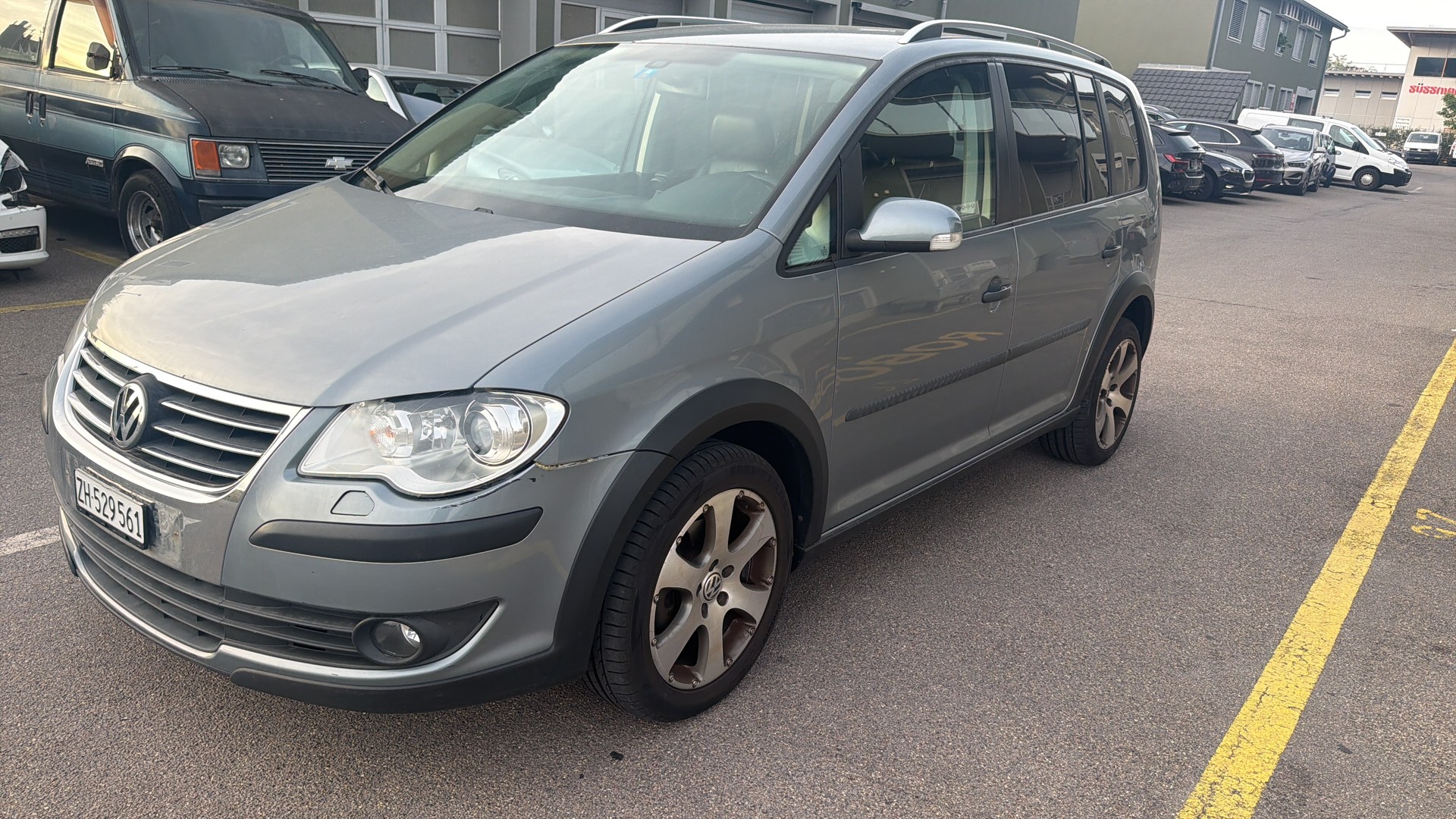 VW CrossTouran 2.0 TDI DSG-image-0