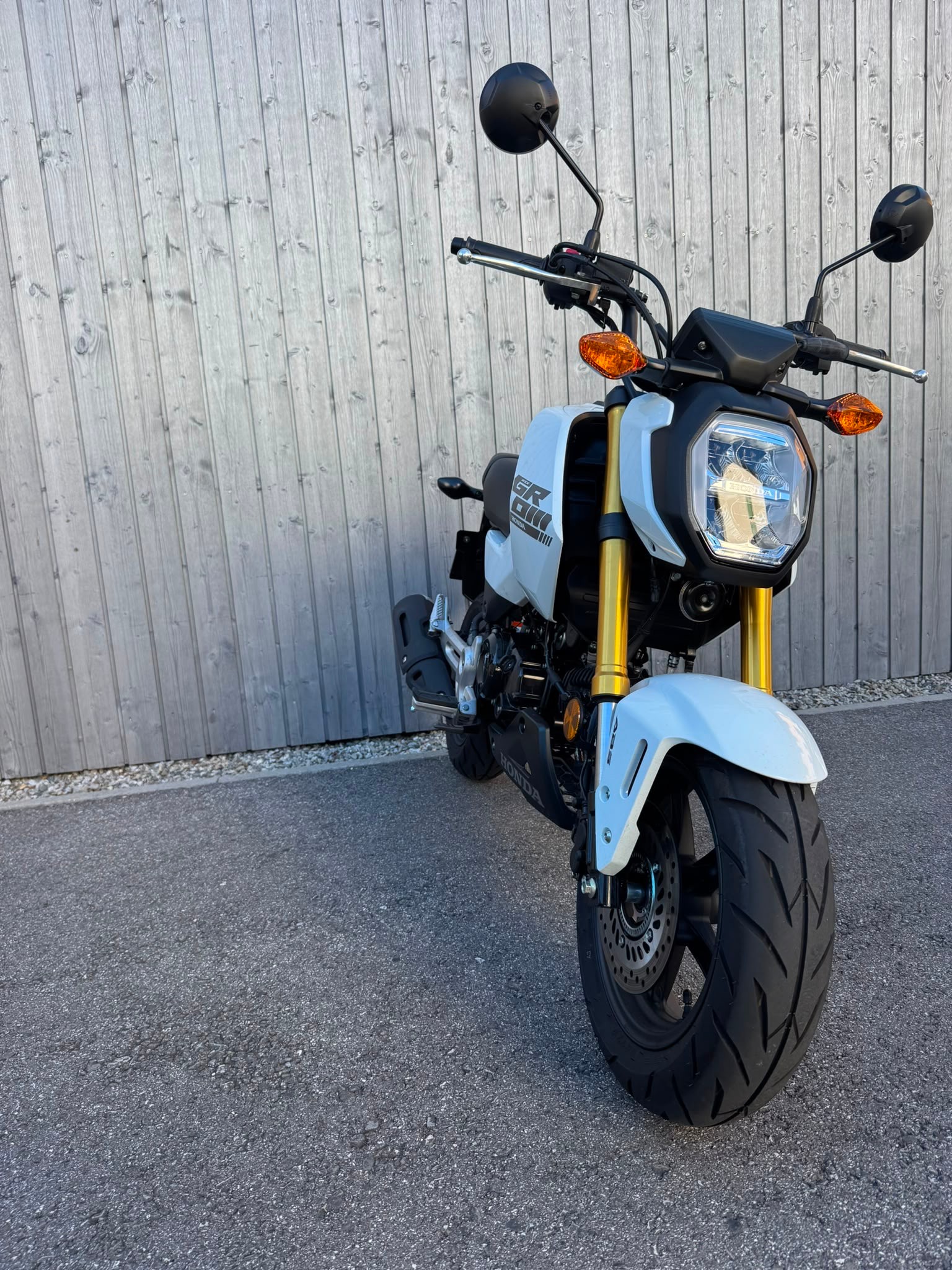 HONDA 125-showroom-element-1