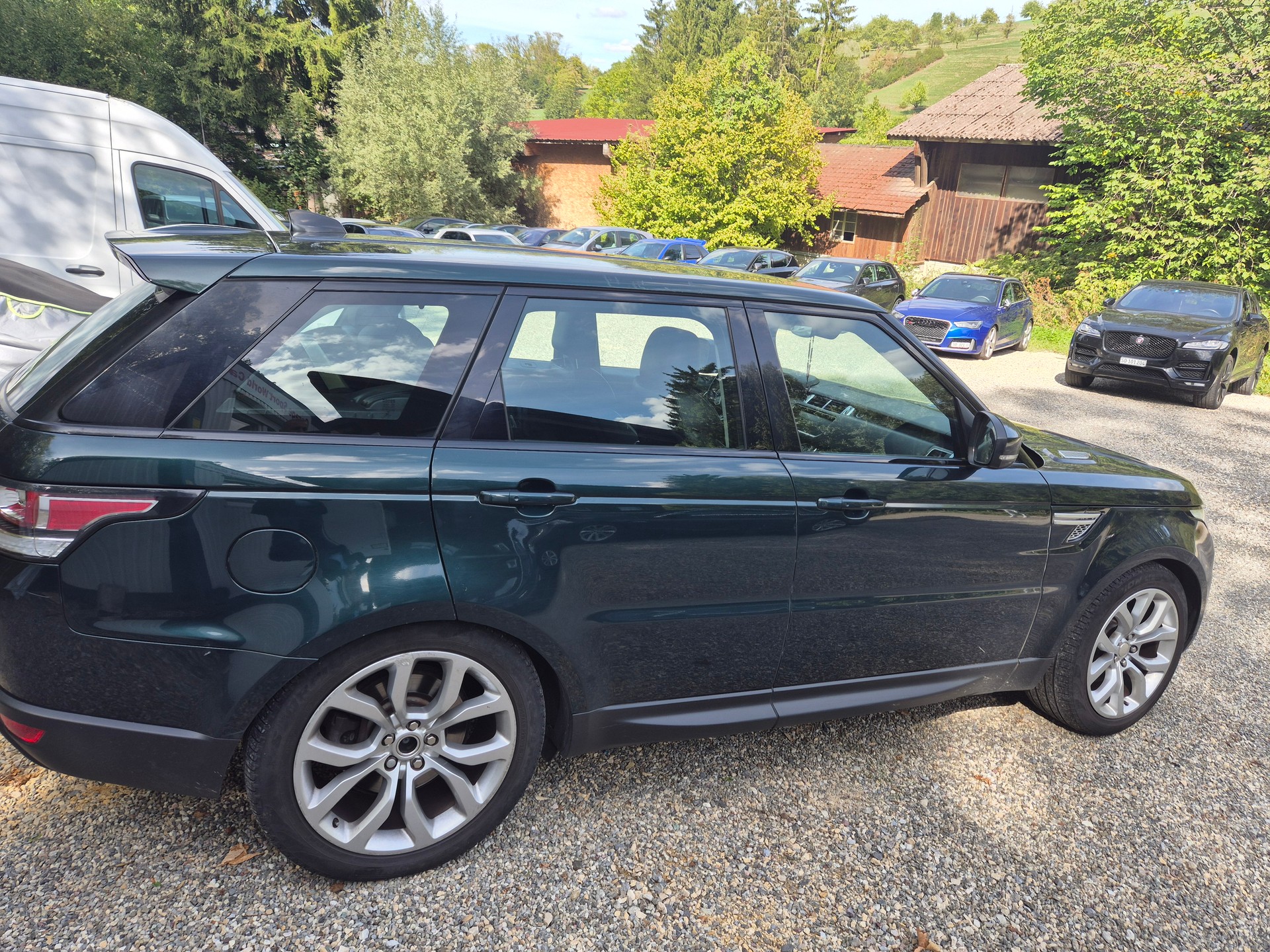 LAND ROVER Range Rover Sport 2.0SD4 HSE Automatic-image-6