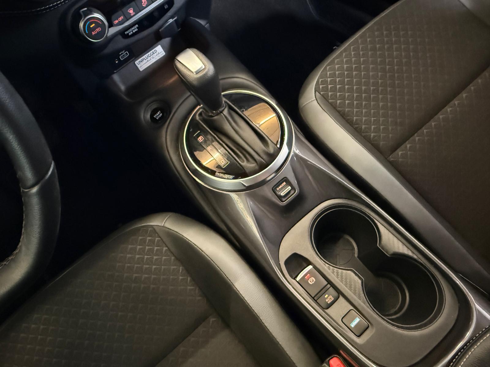 NISSAN Juke 1.6 FHEV Unplugged Limited Edition 130/500-image-25