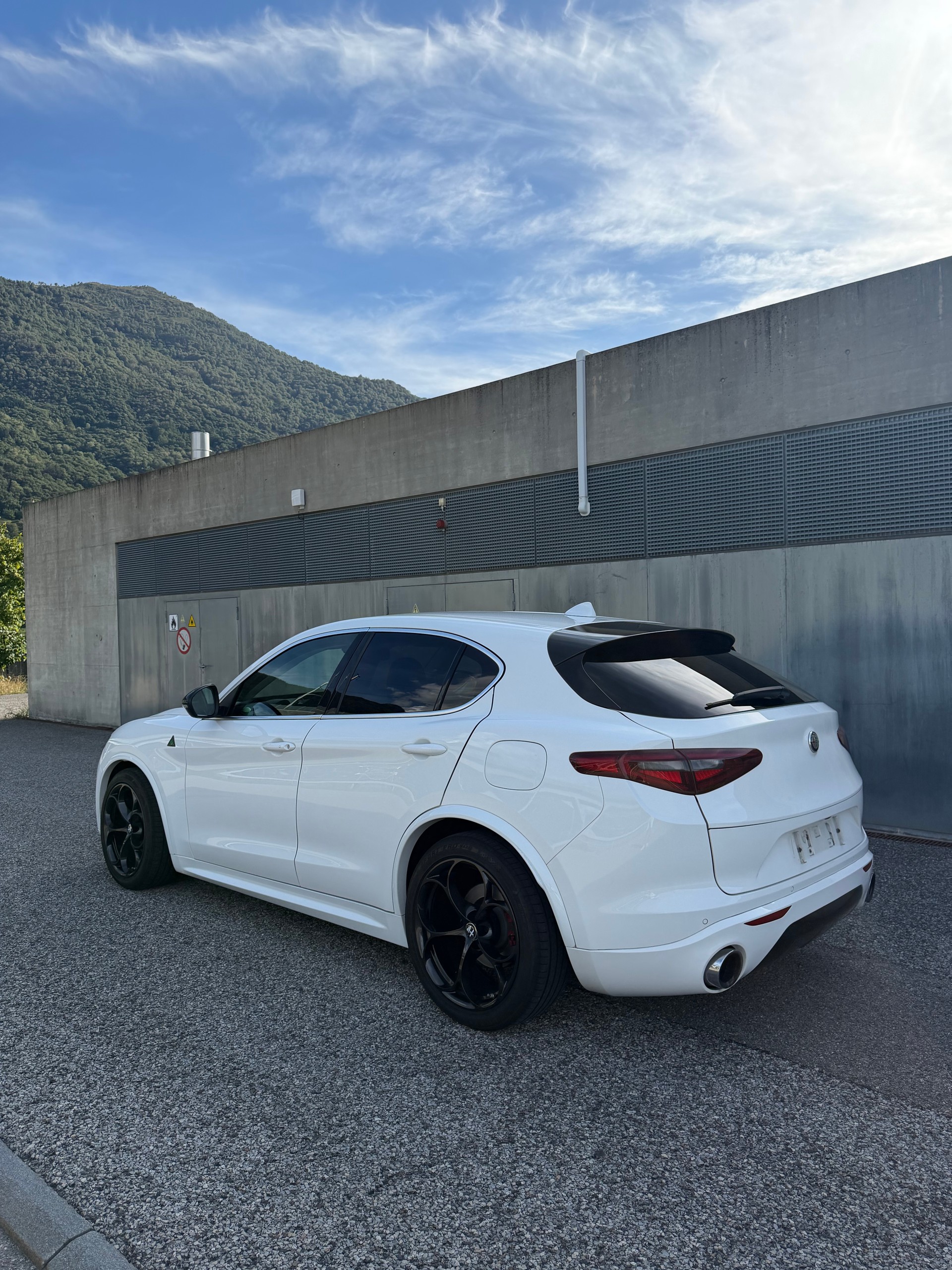 ALFA ROMEO Stelvio 2.0 Q4 280 Executive-image-1