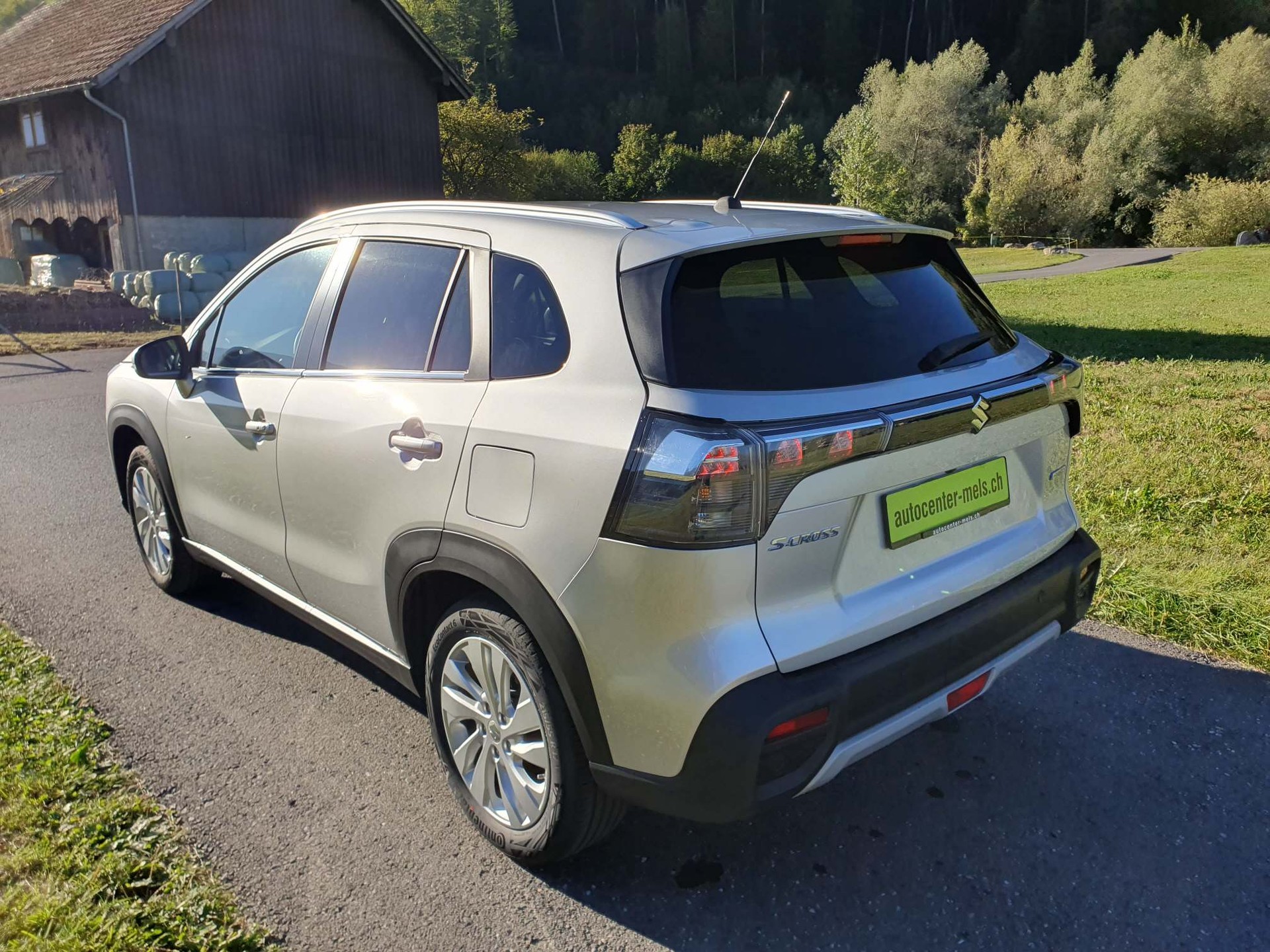 SUZUKI S-Cross 1.4 T Compact+ Hybrid AllGrip-image-4