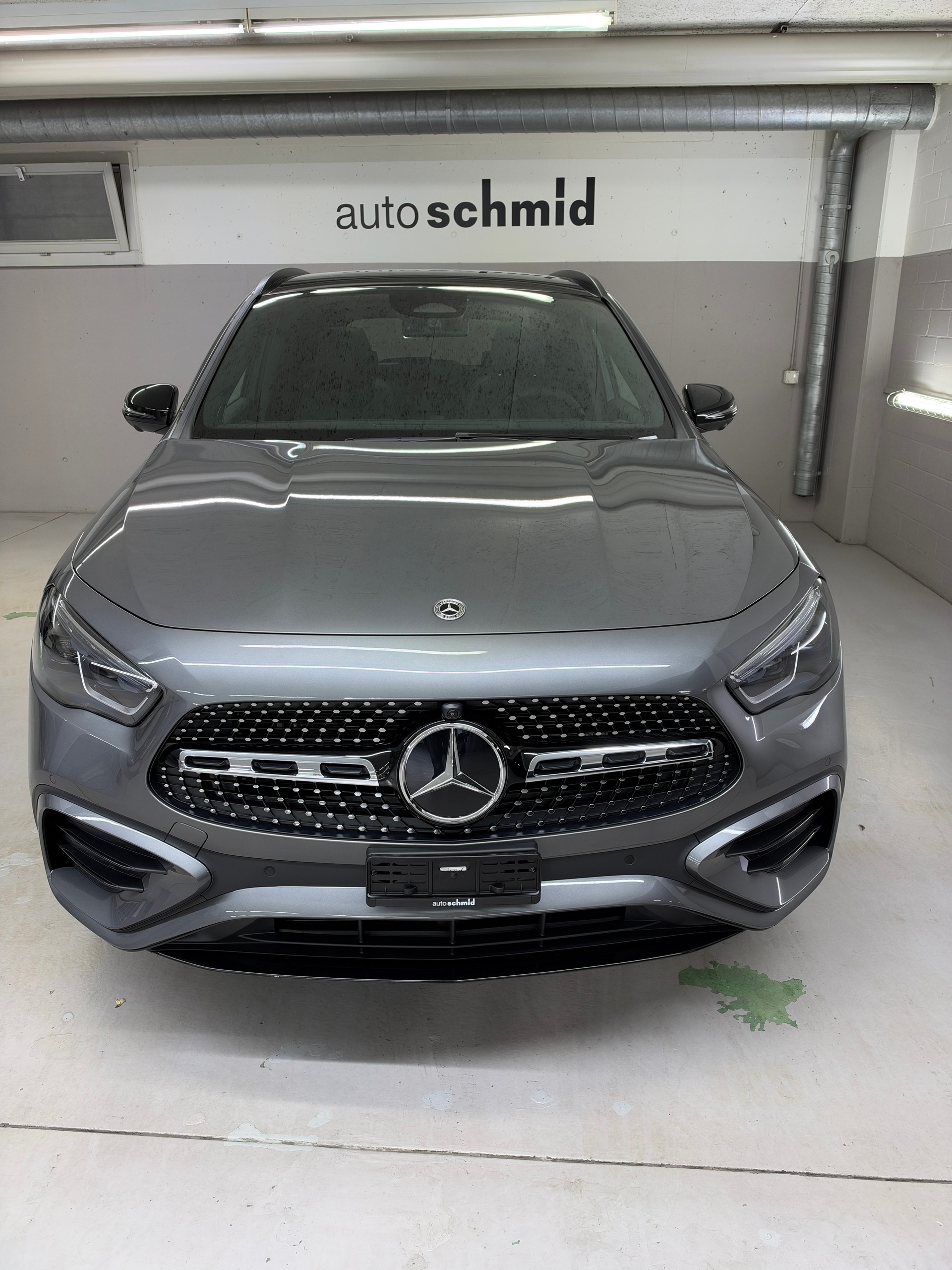MERCEDES-BENZ GLA 250 e EQ Star-showroom-element-1