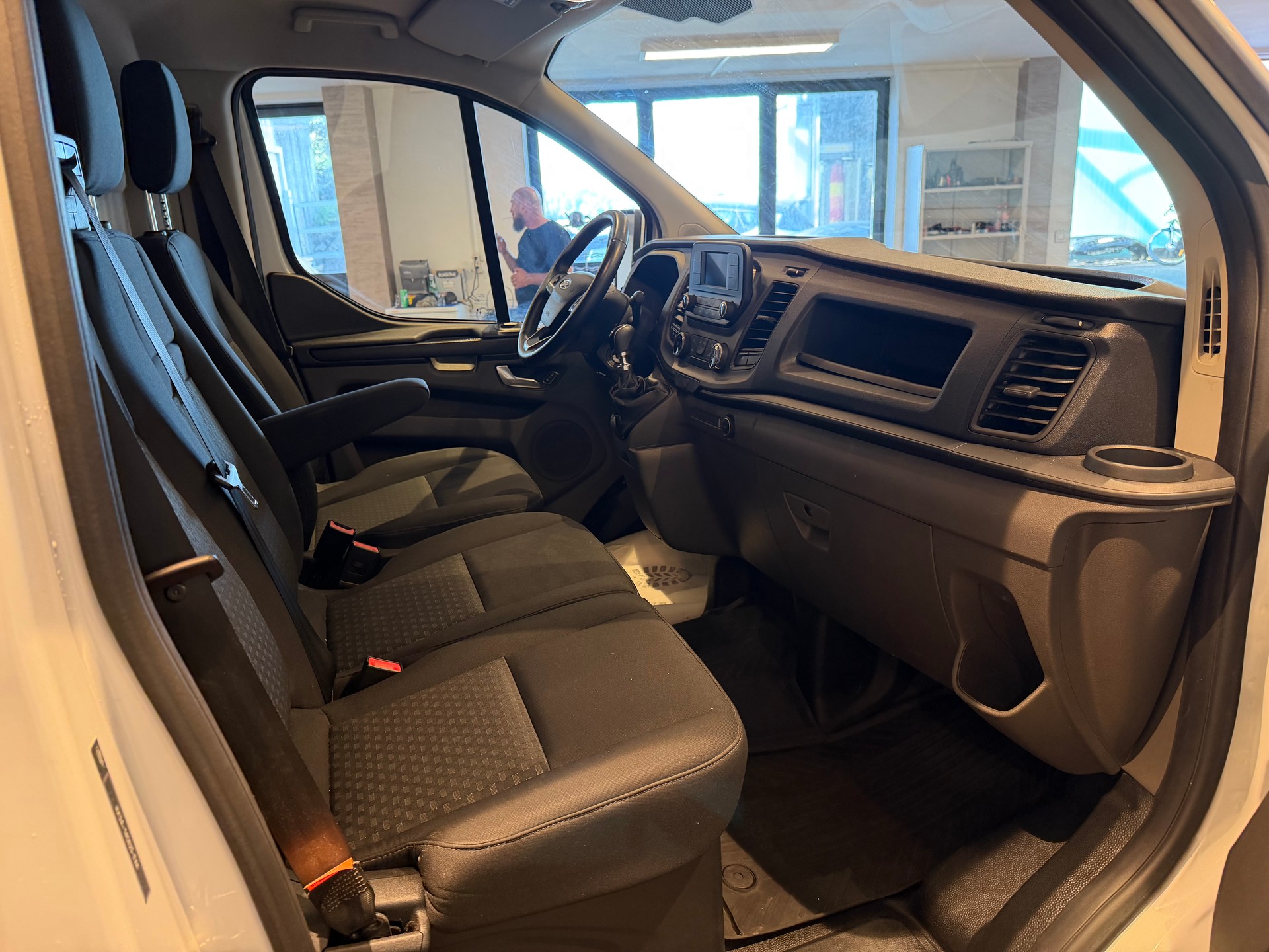 FORD Transit Custom Van 280 L1 2.0 TDCi 130 Trend-image-6
