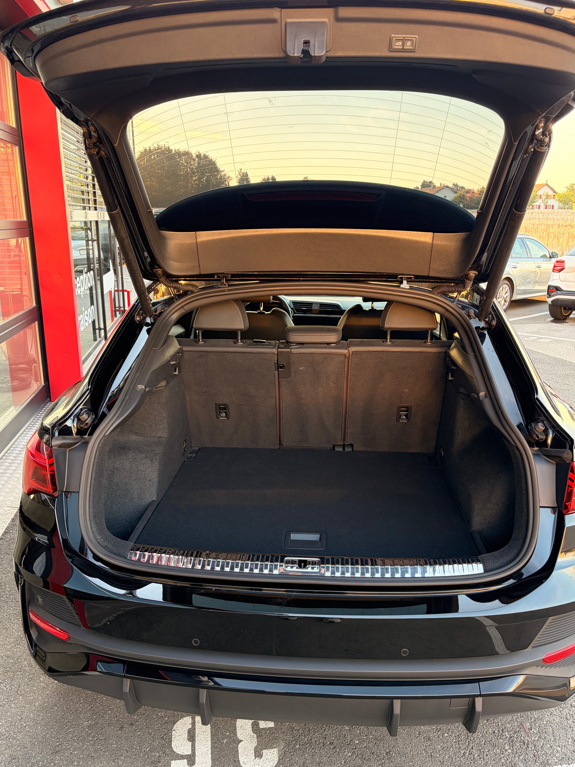 AUDI Q3 Sportback 35 TFSI S line Attraction S-tronic-image-4