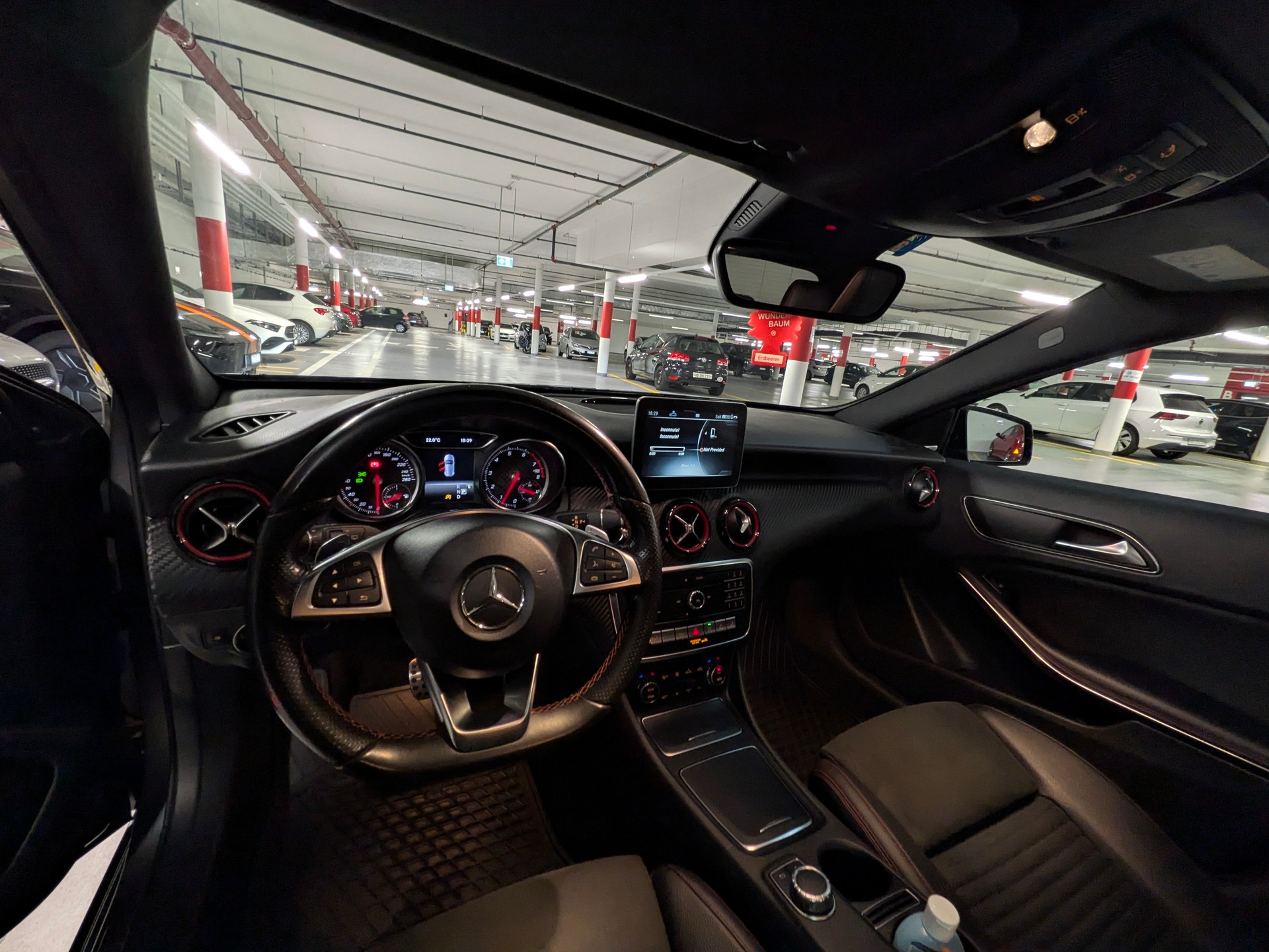 MERCEDES-BENZ A 250 Sport 4MATIC/AMG LINE + NIGTH PACK-image-4