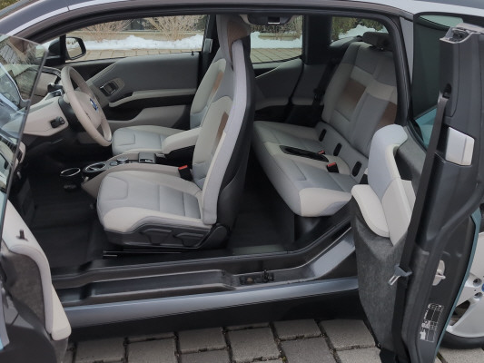 BMW i3 (120Ah) Fleet Edition-image-11