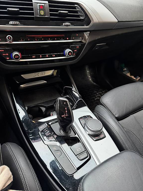 BMW X3-image-3