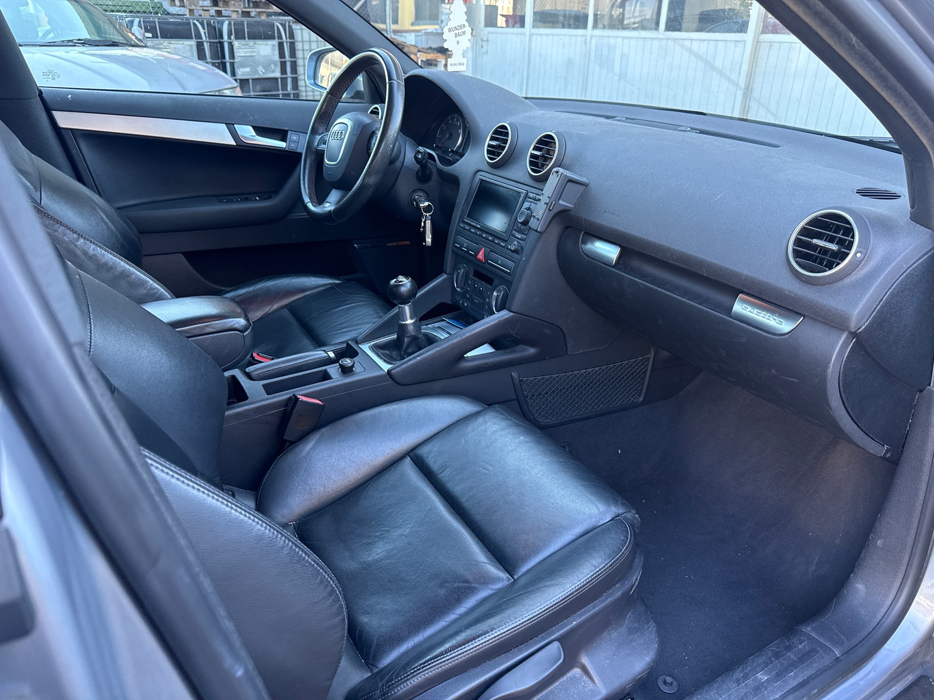 AUDI A3 Sportback 2.0 Turbo FSI Ambiente quattro-image-11