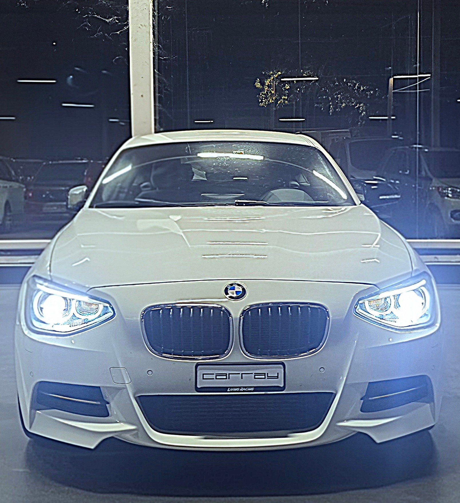 BMW M135i xDrive Steptronic-image-12