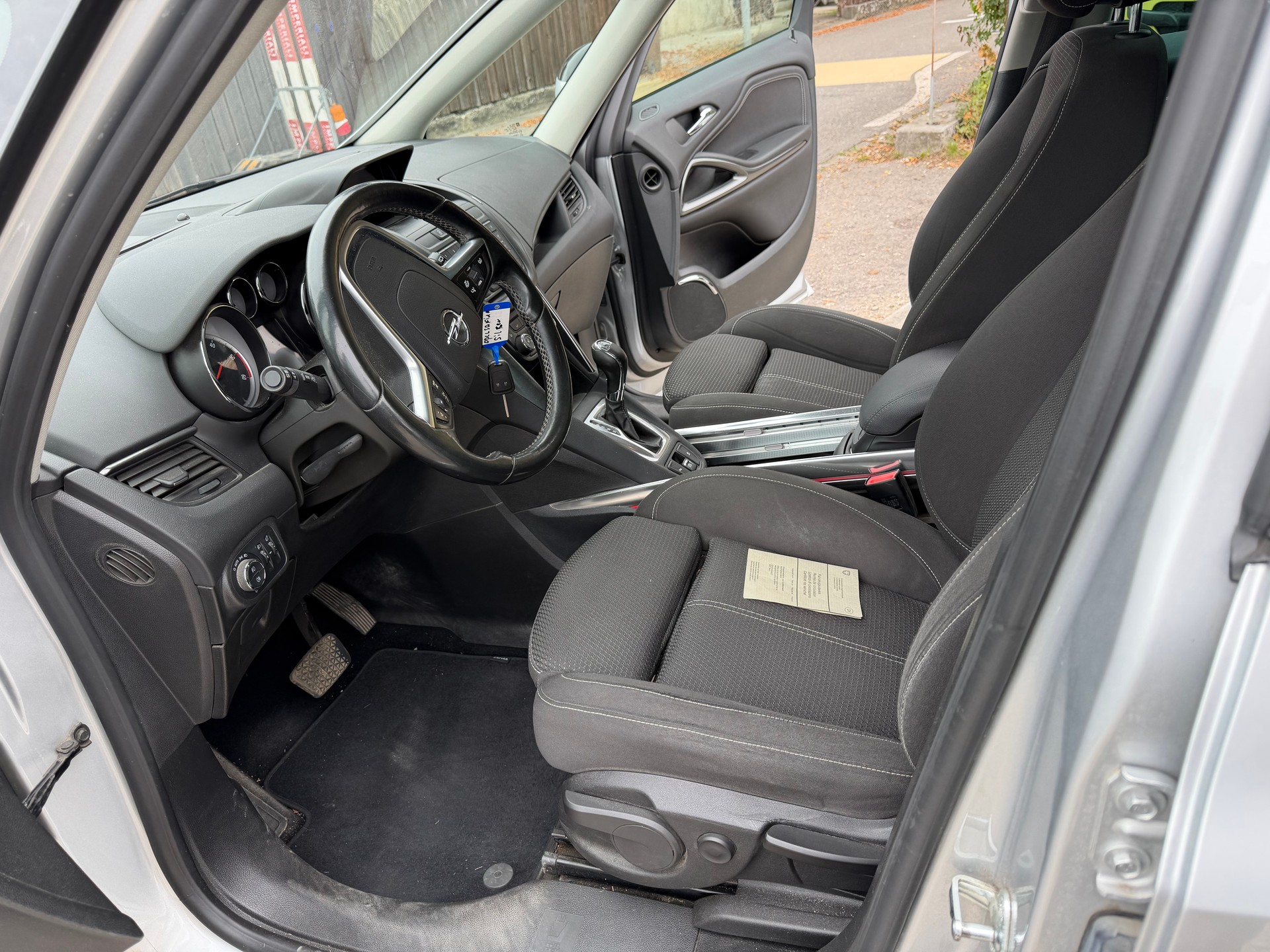 OPEL Zafira Tourer 2.0 CDTi Cosmo Automatic-image-7