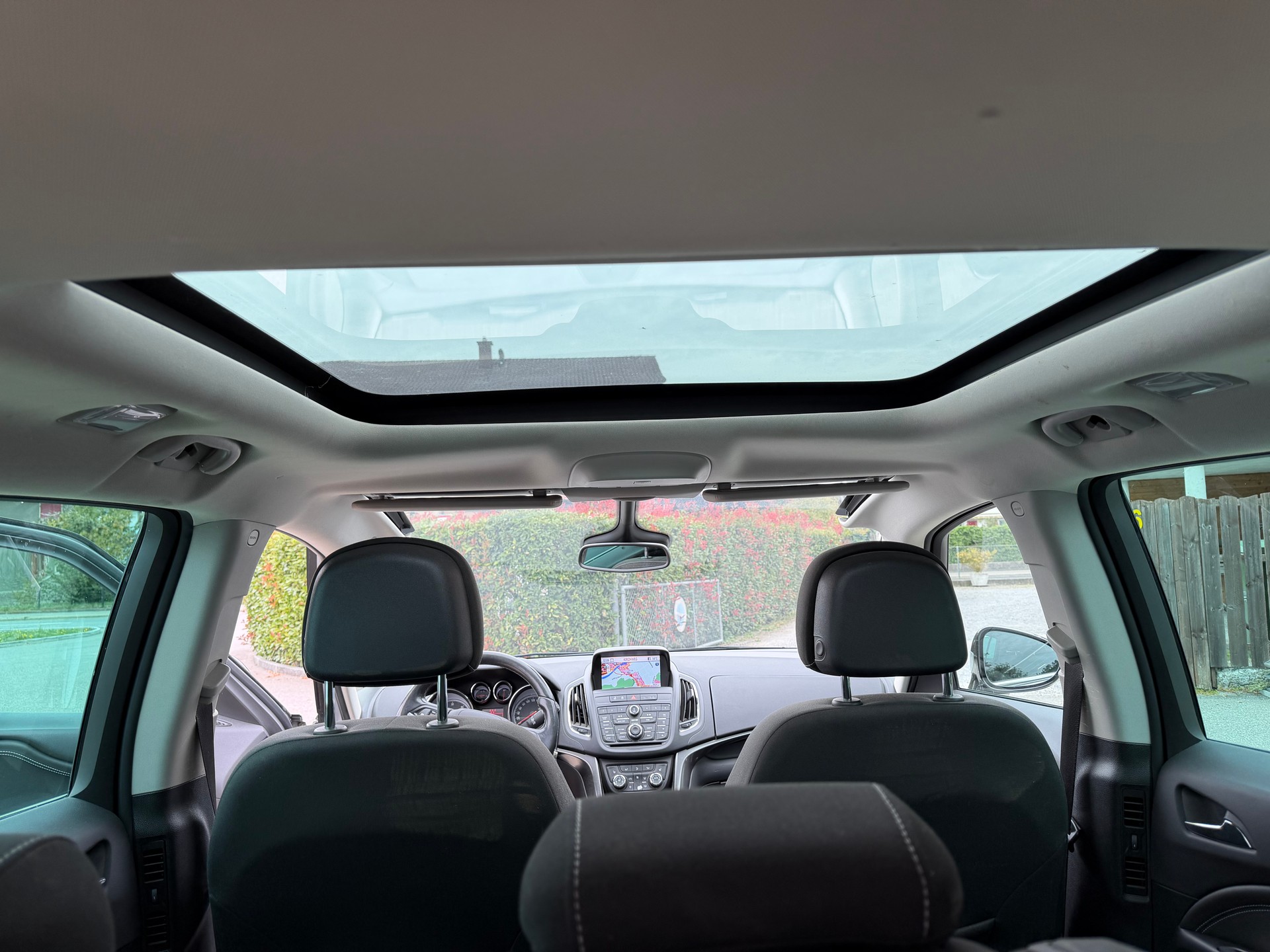 OPEL Zafira Tourer 2.0 CDTi Cosmo Automatic-image-5