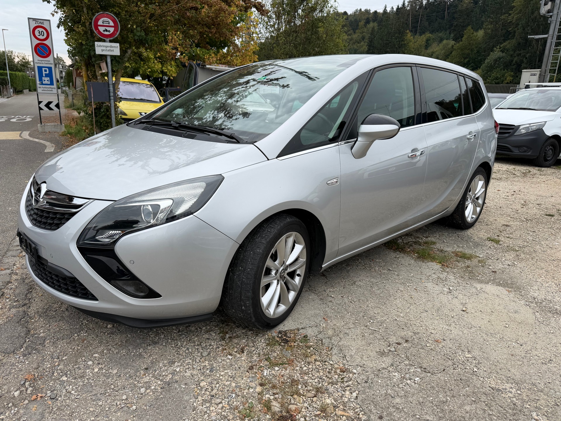 OPEL Zafira Tourer 2.0 CDTi Cosmo Automatic-image-1