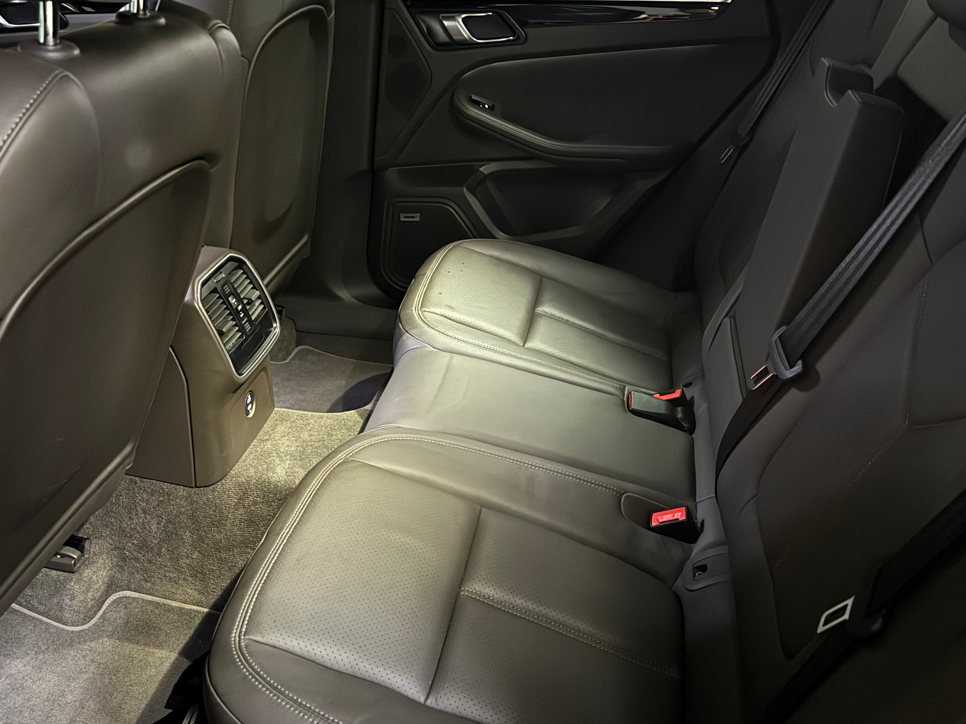PORSCHE Macan S PDK-image-13