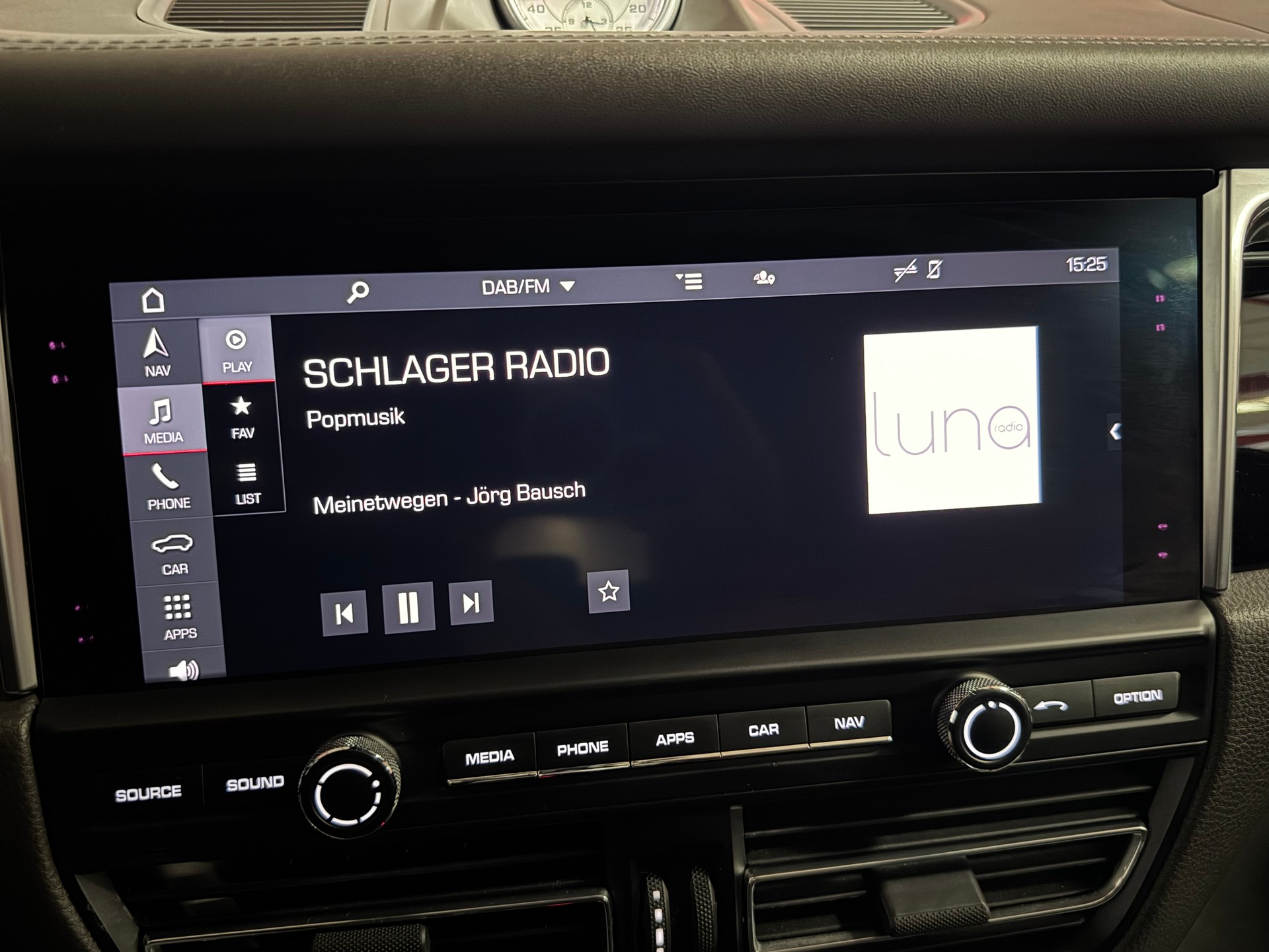 PORSCHE Macan S PDK-image-18