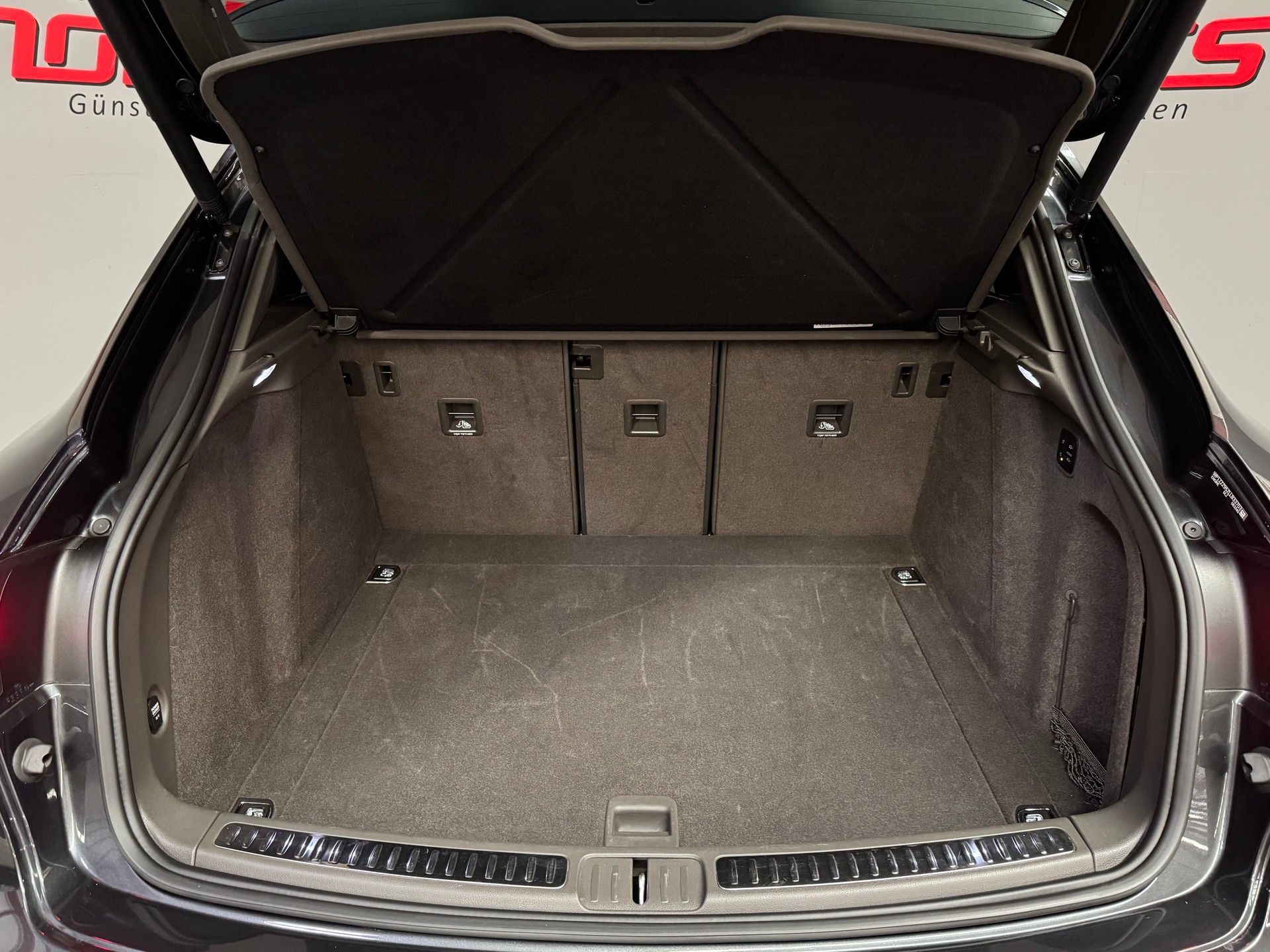 PORSCHE Macan S PDK-image-10